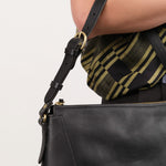 Il Bisonte Accessories Bags Storia Shoulder Bag Nero / 12.25" L X 9.5" W X 2.5" D