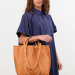 Il Bisonte Accessories Bags Top Handle Cowhide Handbag in Naturale Naturale / 13.75" L X 13.75" W X 4.75" D