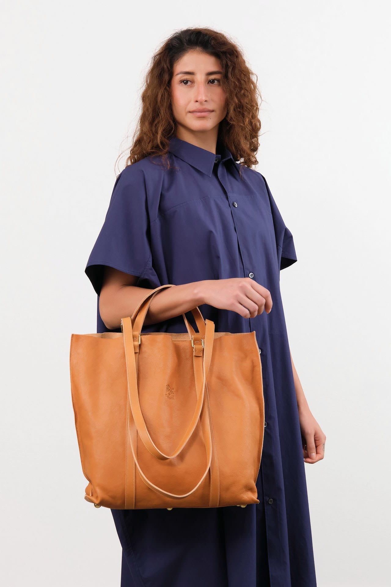 Il Bisonte Accessories Bags Top Handle Cowhide Handbag in Naturale Naturale / 13.75" L X 13.75" W X 4.75" D