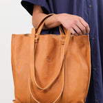 Il Bisonte Accessories Bags Top Handle Cowhide Handbag in Naturale Naturale / 13.75" L X 13.75" W X 4.75" D