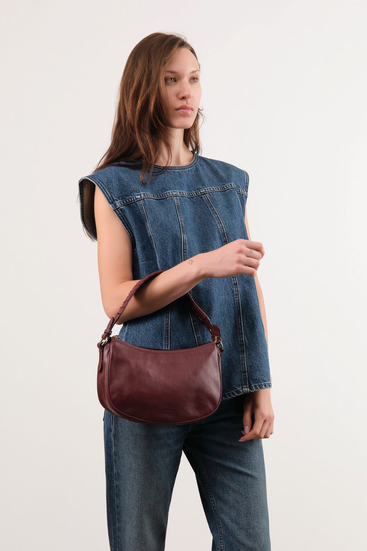 Il Bisonte Accessories Bags Trama Crossbody Bag Amarena / 10.5" L X 6.5" W X 3.5" D
