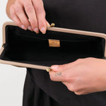 Il Bisonte Accessories Bags Manuela Clutch Bag in Beige Vasari Beige Vasari / 10.25" L X 5.1" W X 1.5" D