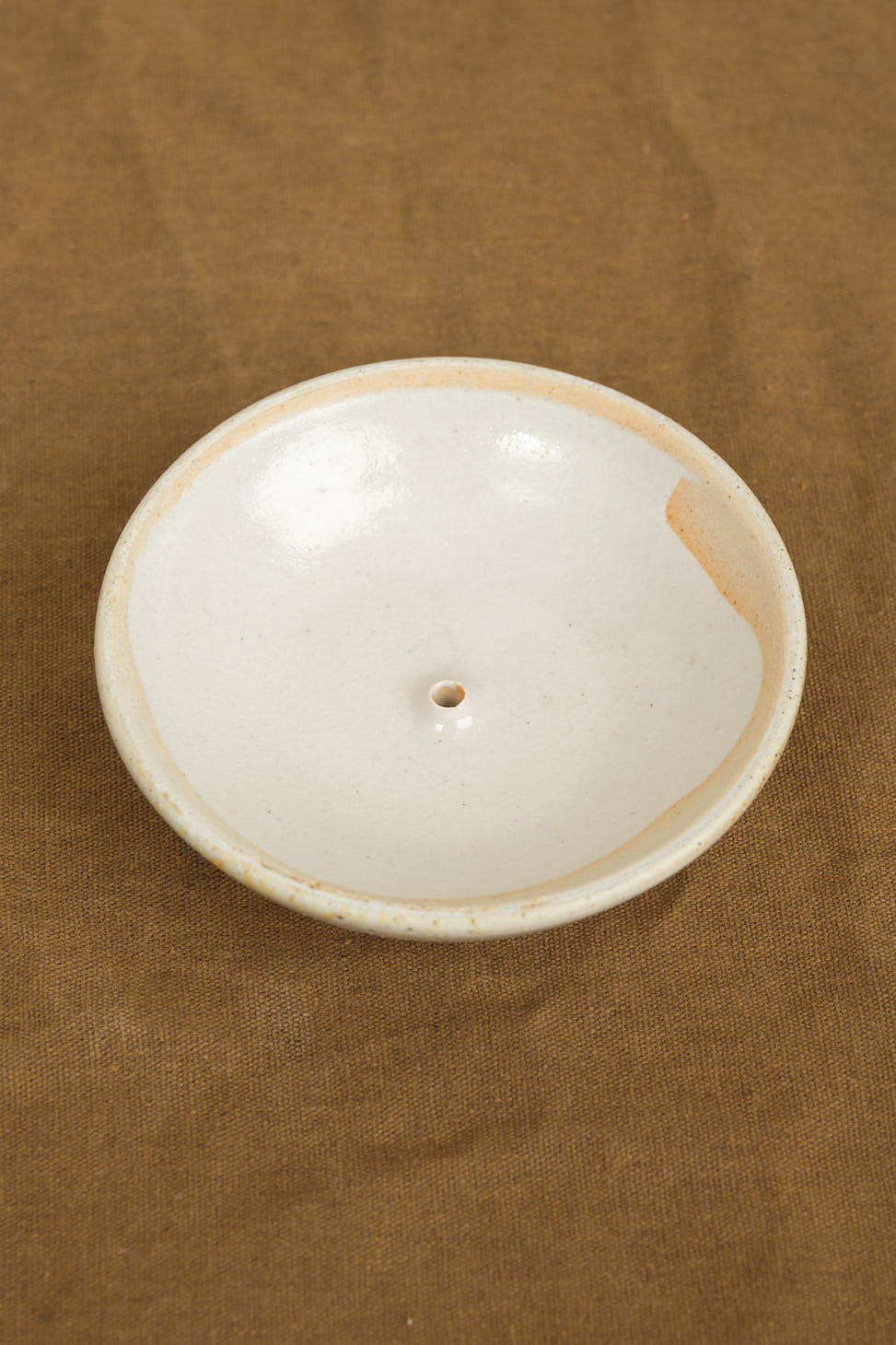 Top of Stoneware Clay Incense Burner in Piker White