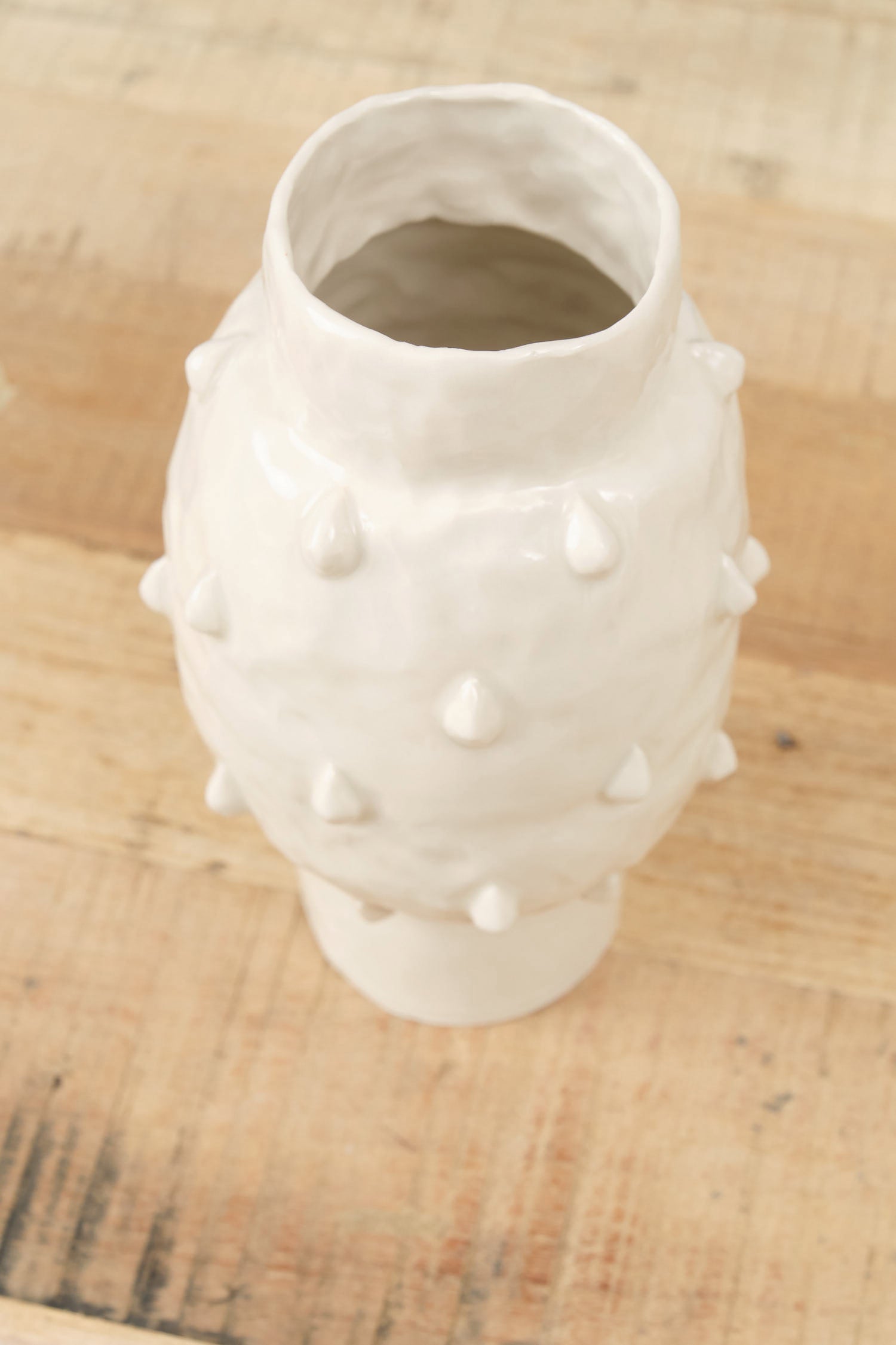 Cream Large Tear Drop Vase by Isabel Halley Ceramics