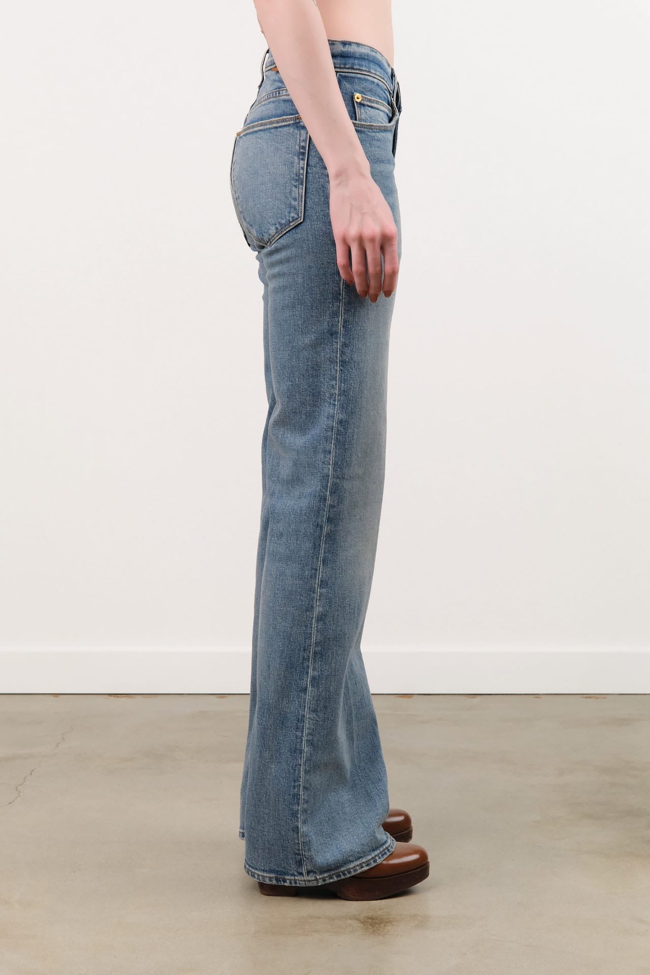 Jamie Haller Apparel Womens Denim The Mid Rise Crease Jean