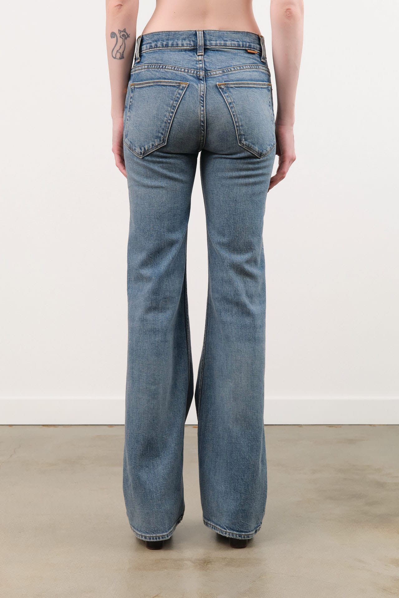 Jamie Haller Apparel Womens Denim The Mid Rise Crease Jean