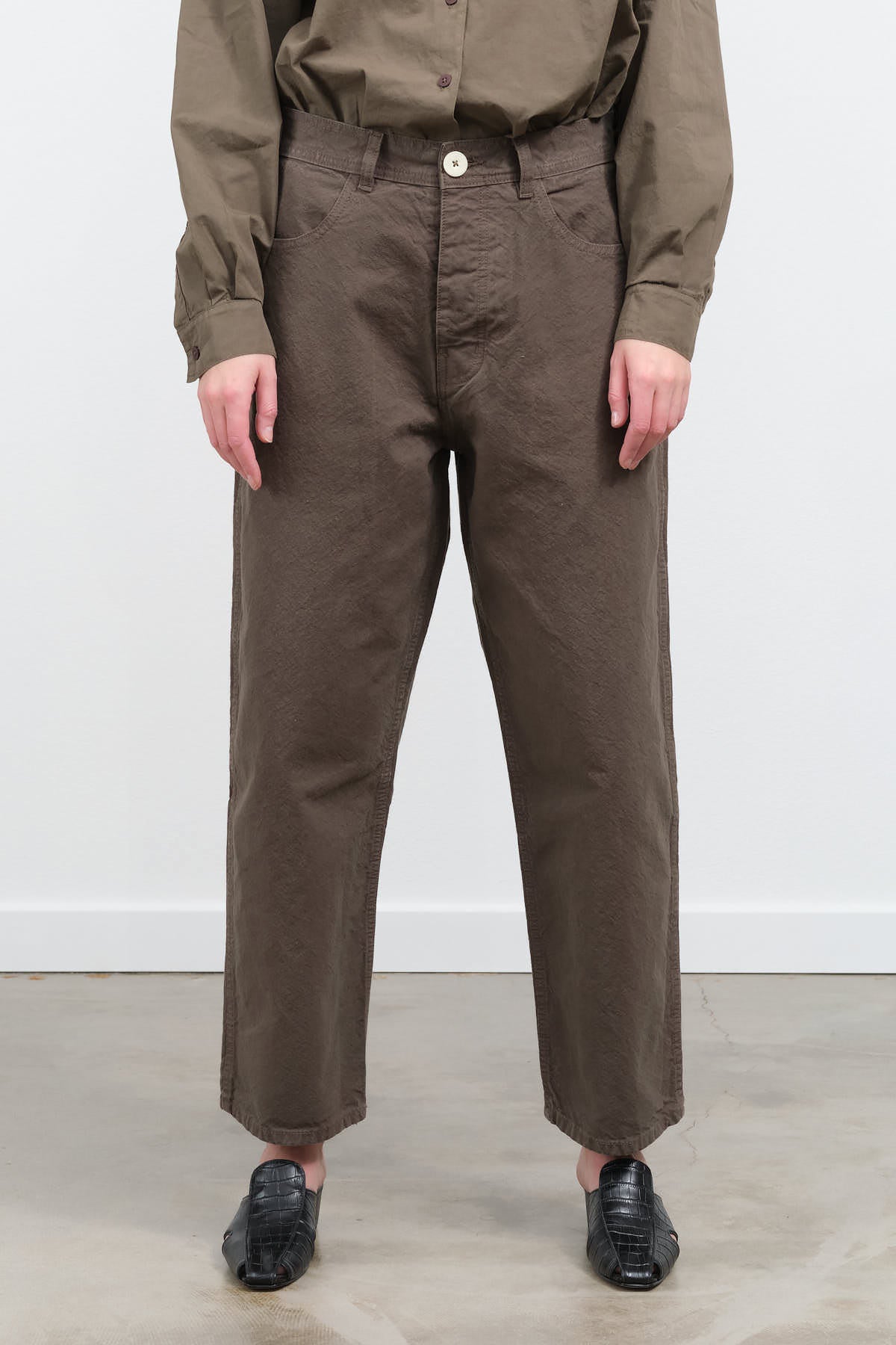 Front view of California Wide Pant in Mushroom