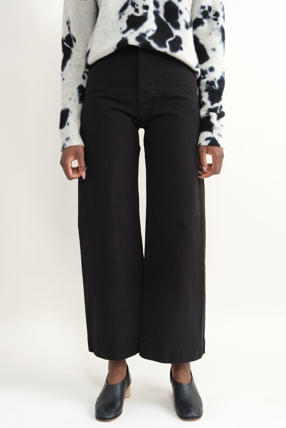 Front of Sailor Pant in Black