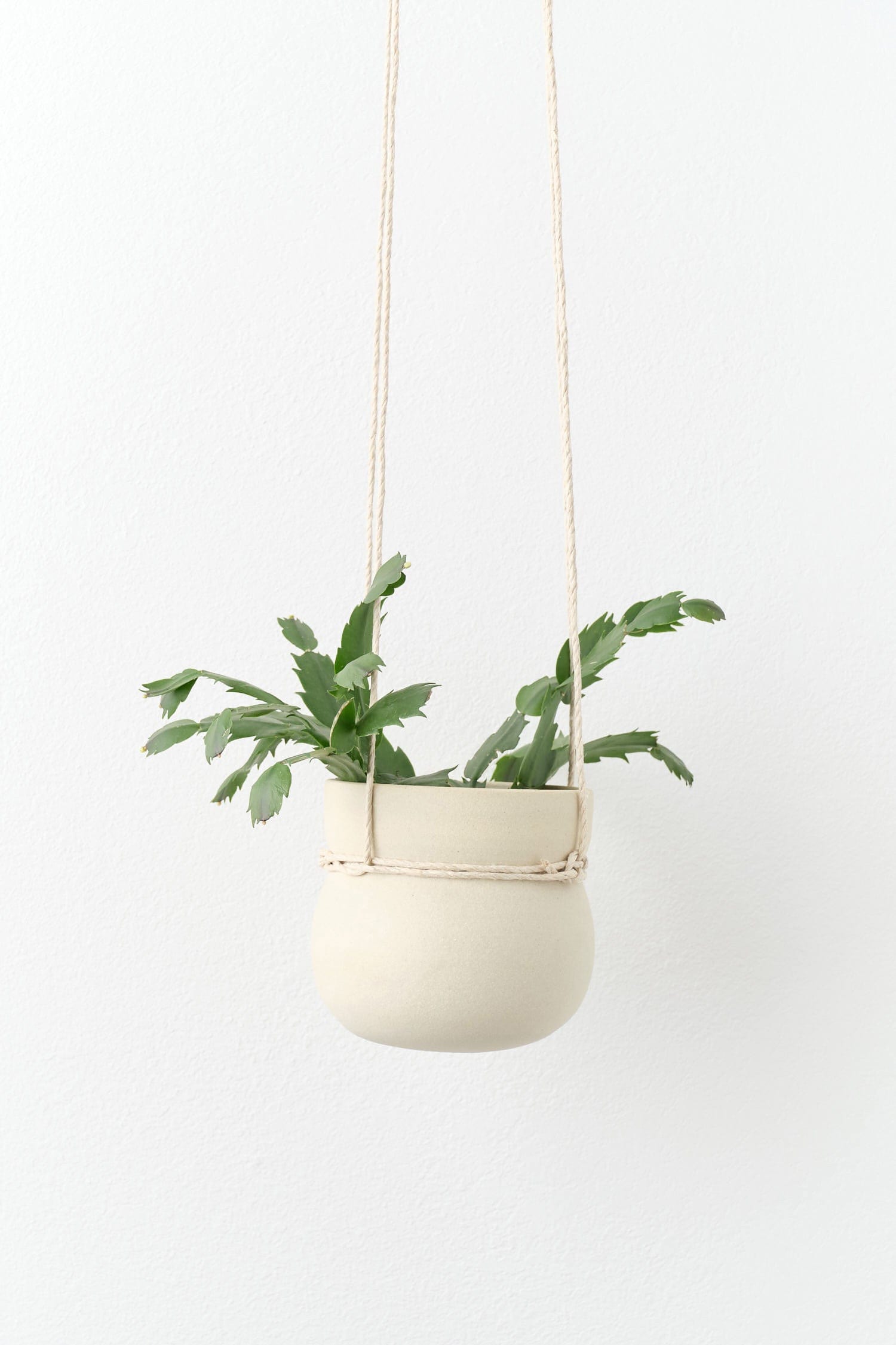 hanging pottery planter Kati Von Lehman Hanging Cinched Planter – Cedar & Hyde Mercantile