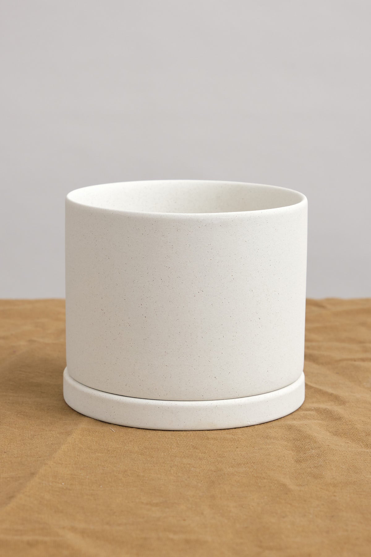 Kinto Japanese Porcelain Plant Pot in Earth Grey