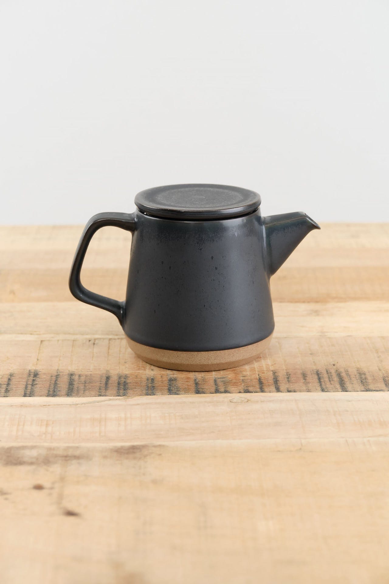 Kinto Home CoffeeTea Ceramic Lab Teapot Black / 17 oz