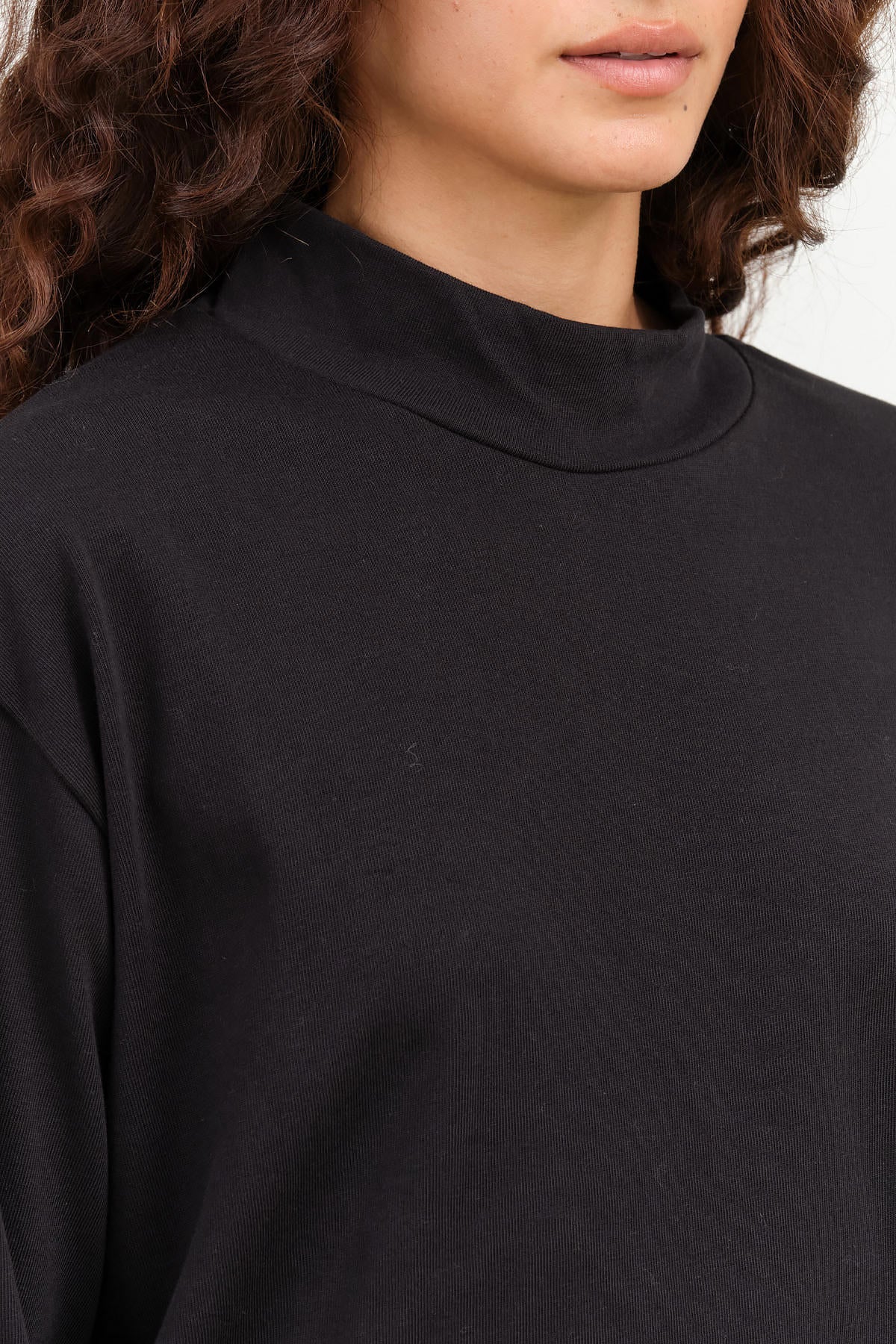 Black Reflect Top by Kowtow