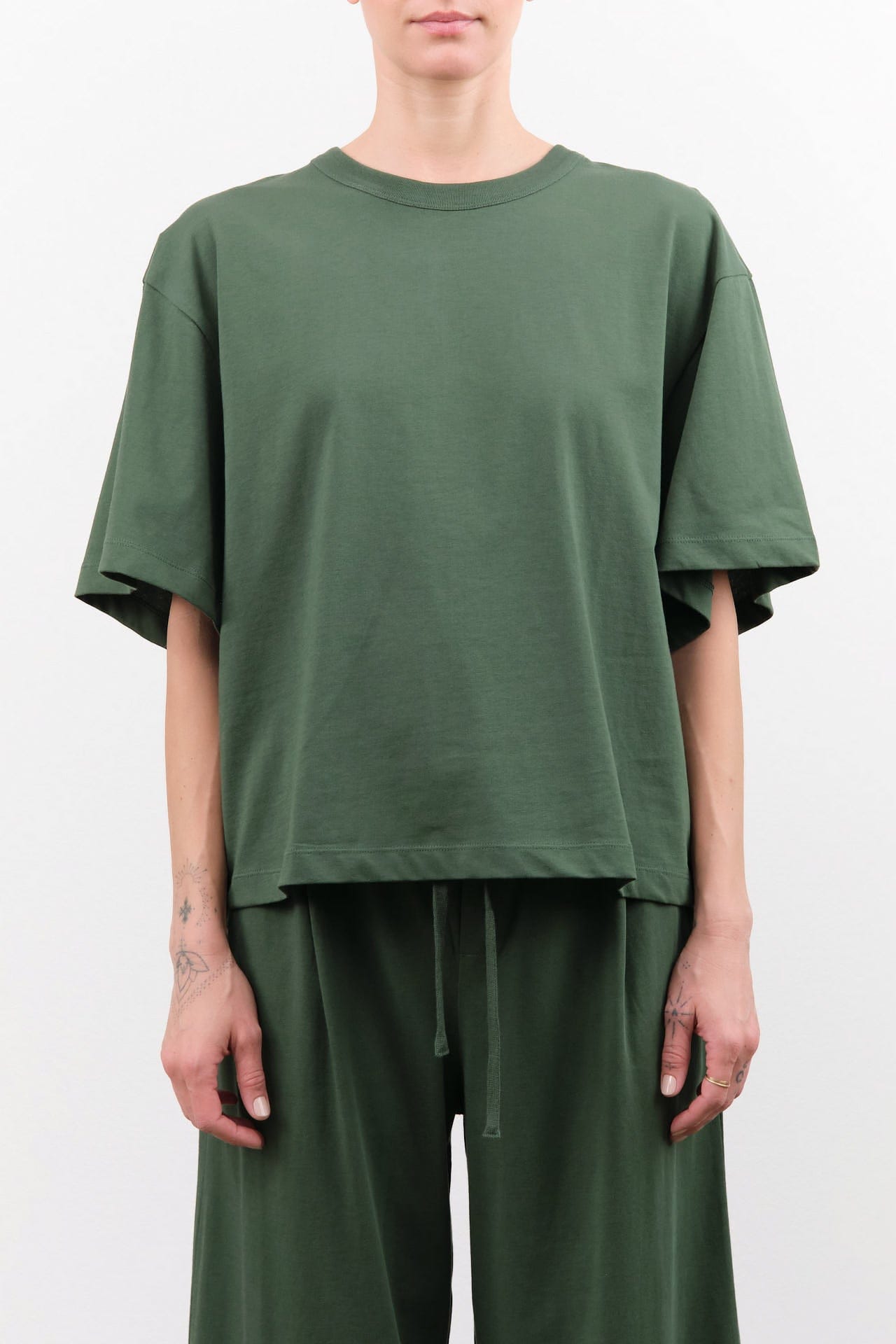 Kowtow Apparel Womens Tees Shadow Tee in Forest