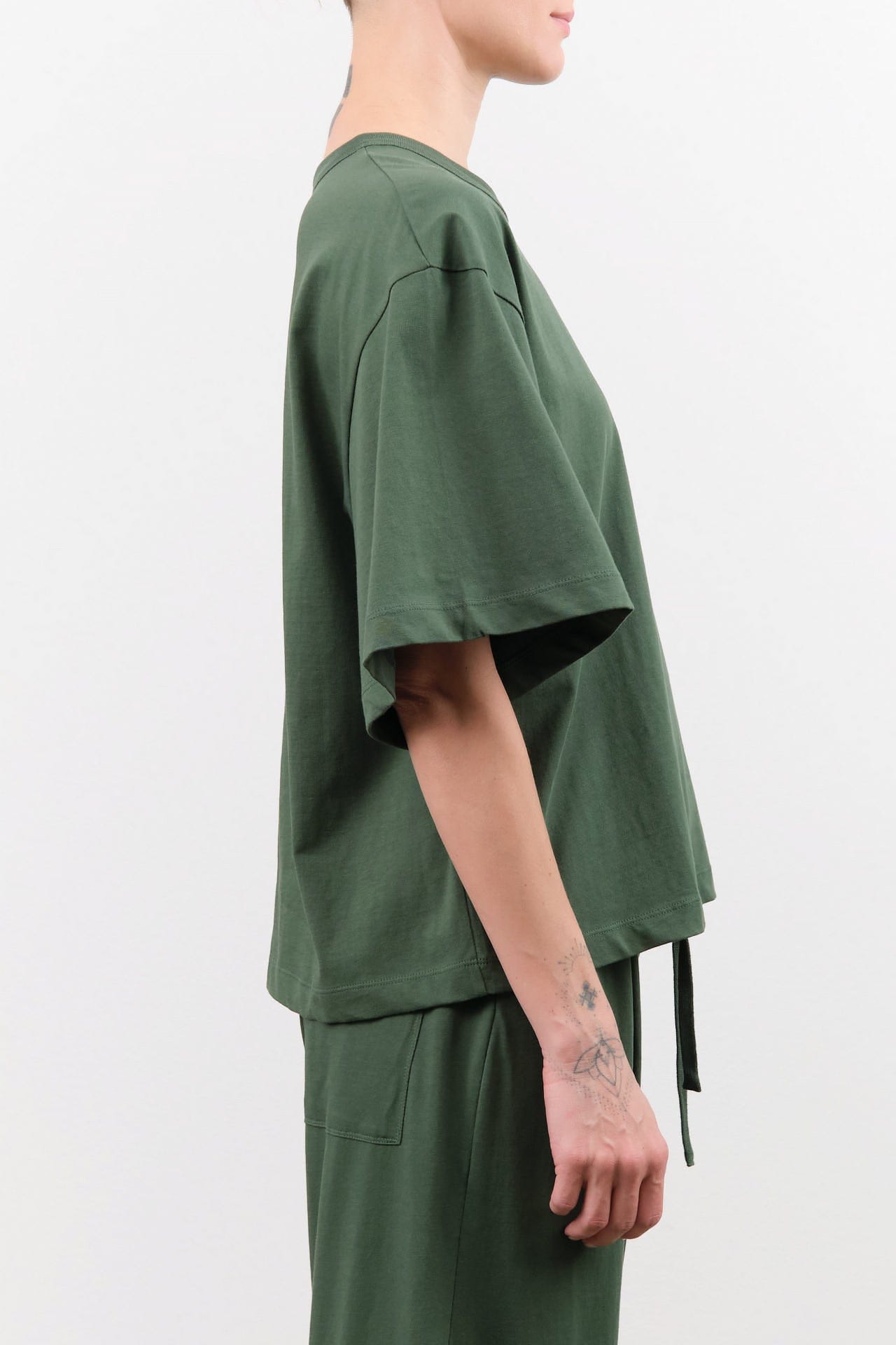 Kowtow Apparel Womens Tees Shadow Tee in Forest