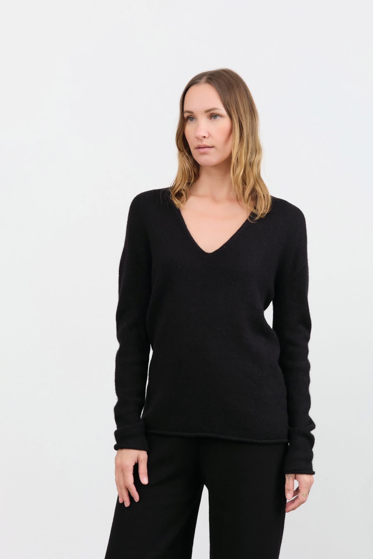 Lauren Manoogian Apparel Womens Sweaters Soft V Neck in Black