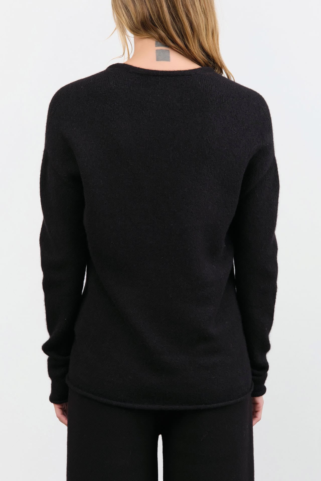 Lauren Manoogian Apparel Womens Sweaters Soft V Neck in Black