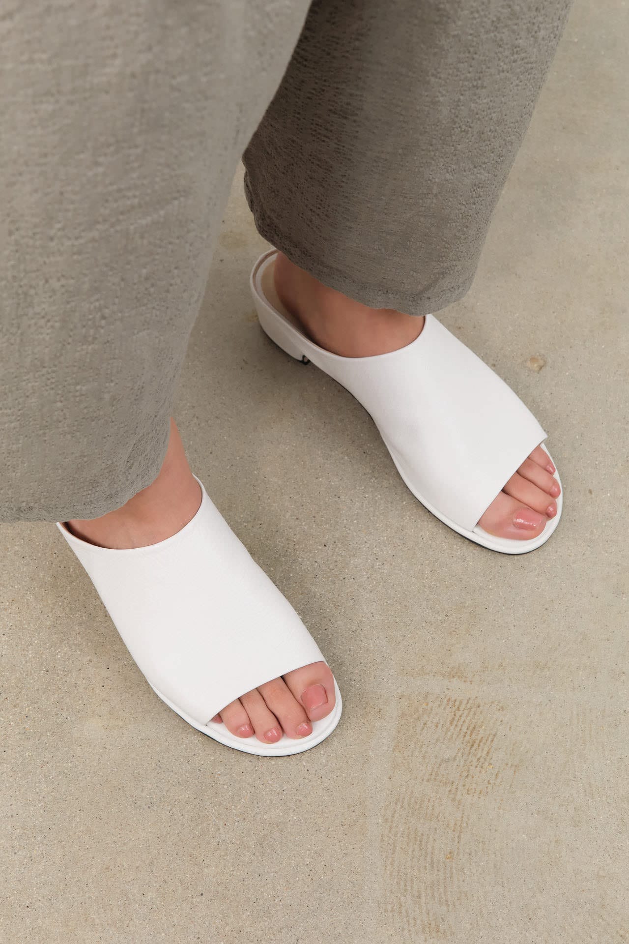 Lauren Manoogian Accessories Womens Shoes Soft Vault Mule in White