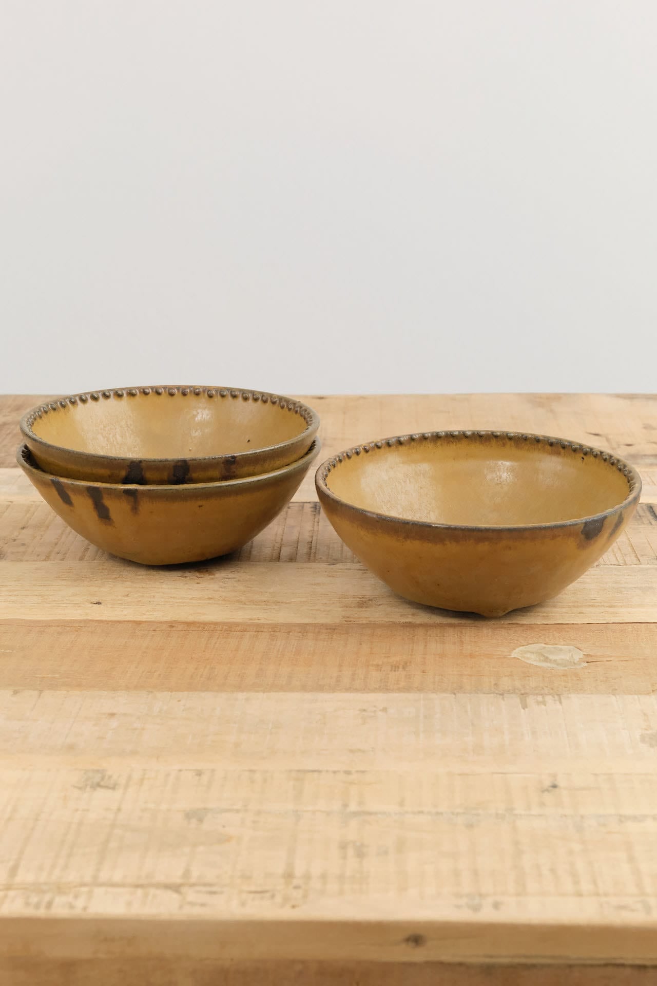 Lesley Anton Home Kitchen Dishware Bead Bowl in Kelp Kelp