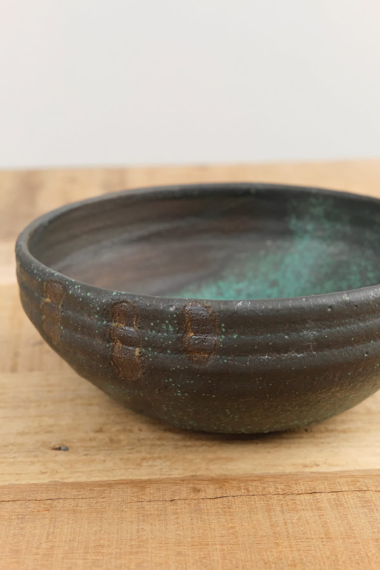 Lesley Anton Home Kitchen Dishware Rib Bowl in Copper Copper