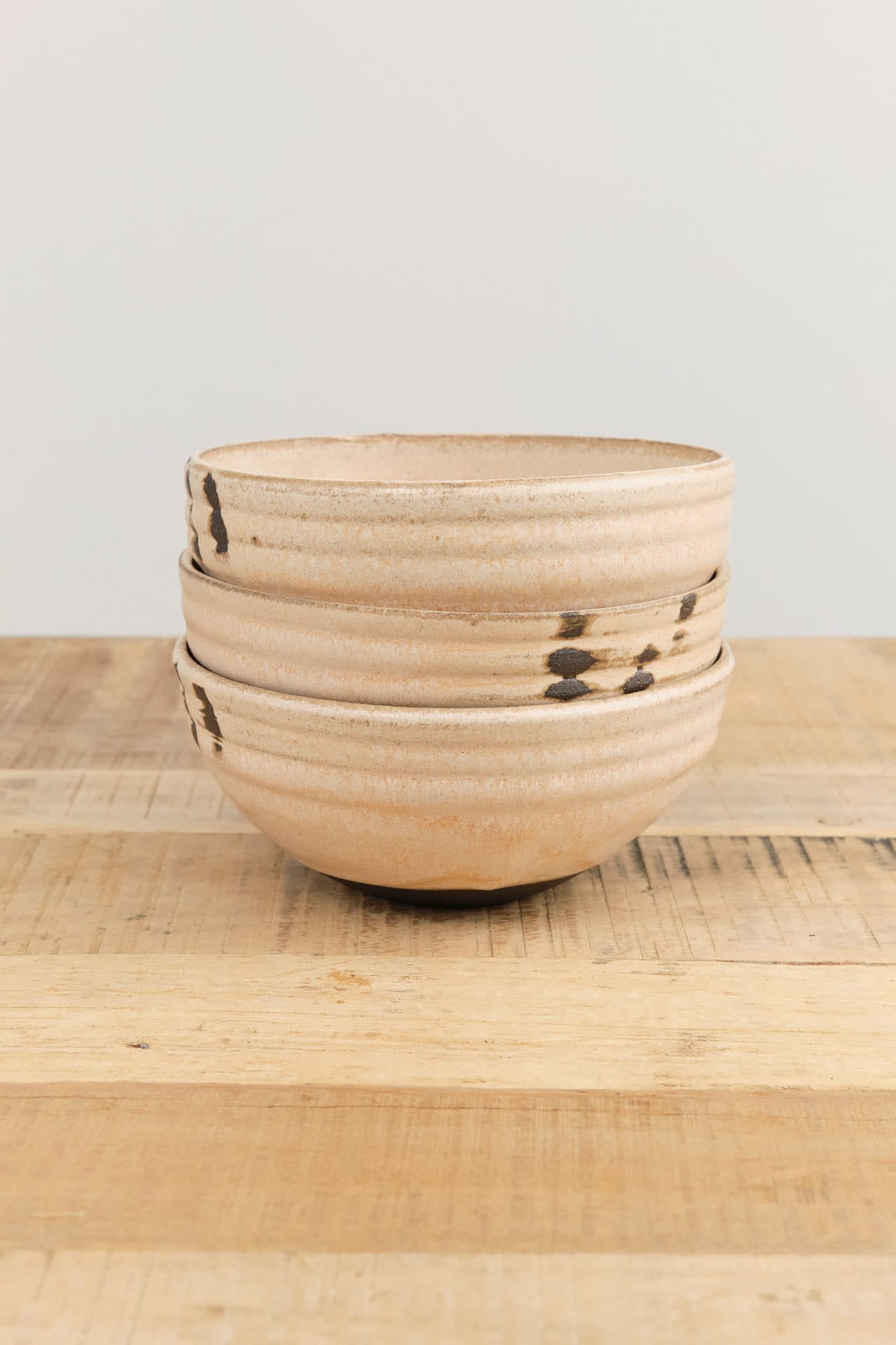 Lesley Anton Home Kitchen Dishware Rib Bowl in Dusk Dusk
