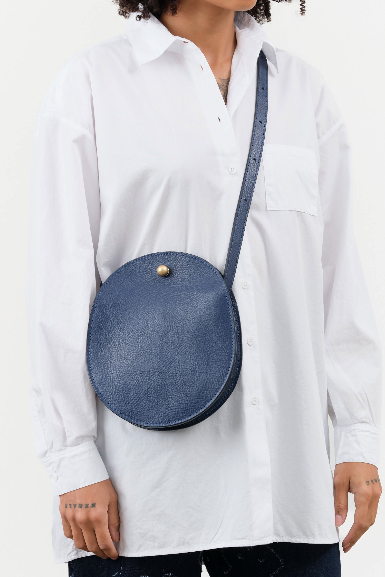 Eggi Bag by Lindquist in Indigo