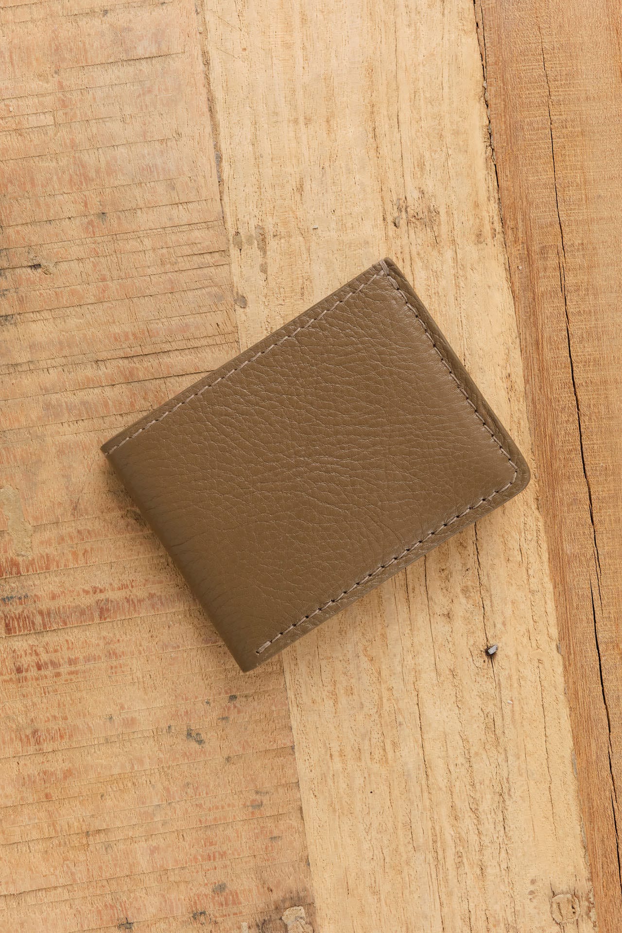 Lindquist Accessories Wallets Jackson Bi-Fold Wallet in Otter Otter / 4.25" L X 3.25" H