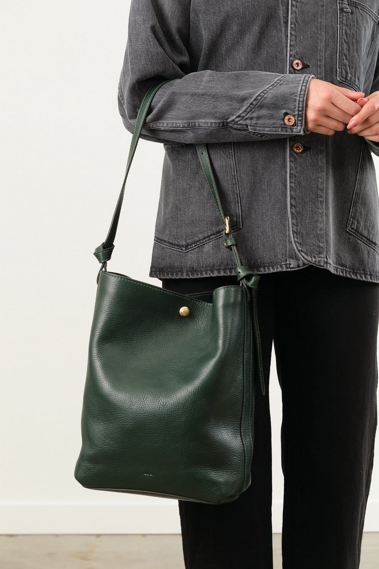 Lindquist Accessories Bags Lee Bag in Pine Pine / 14" L X 13" W X 6" D