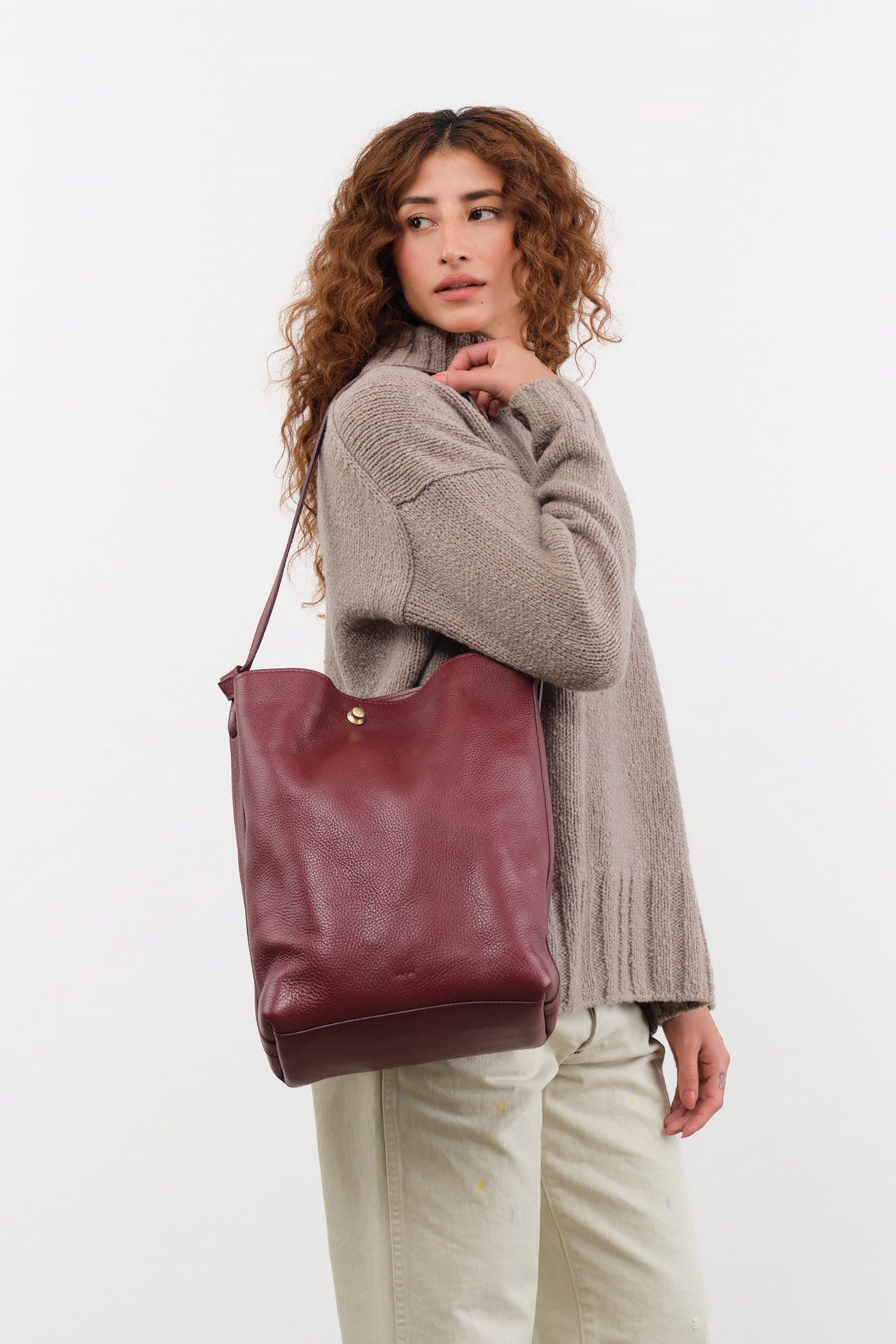 Lindquist Accessories Bags Lee Bag in Sumac Sumac / 14" L X 13" W X 6" D