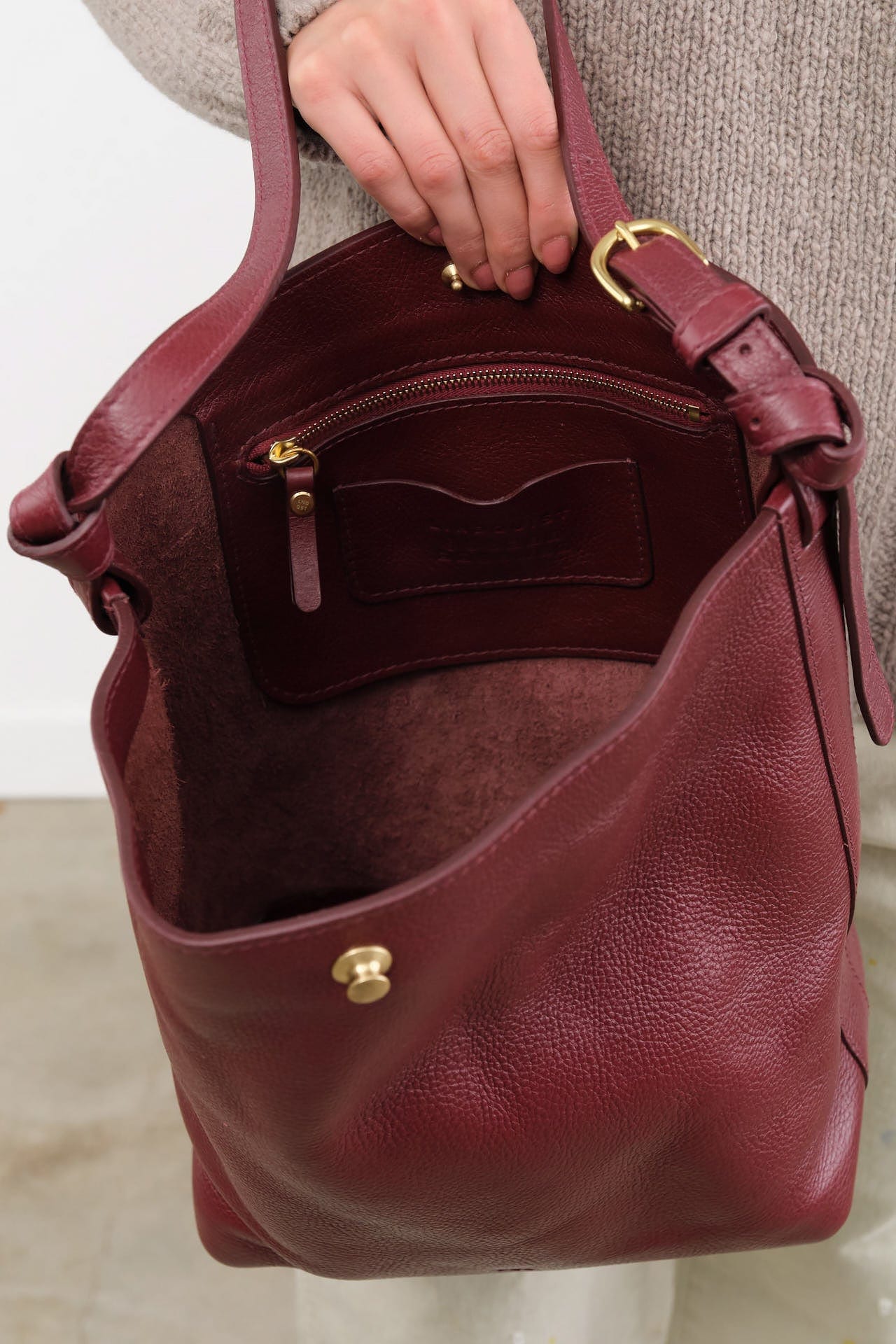 Lindquist Accessories Bags Lee Bag in Sumac Sumac / 14" L X 13" W X 6" D