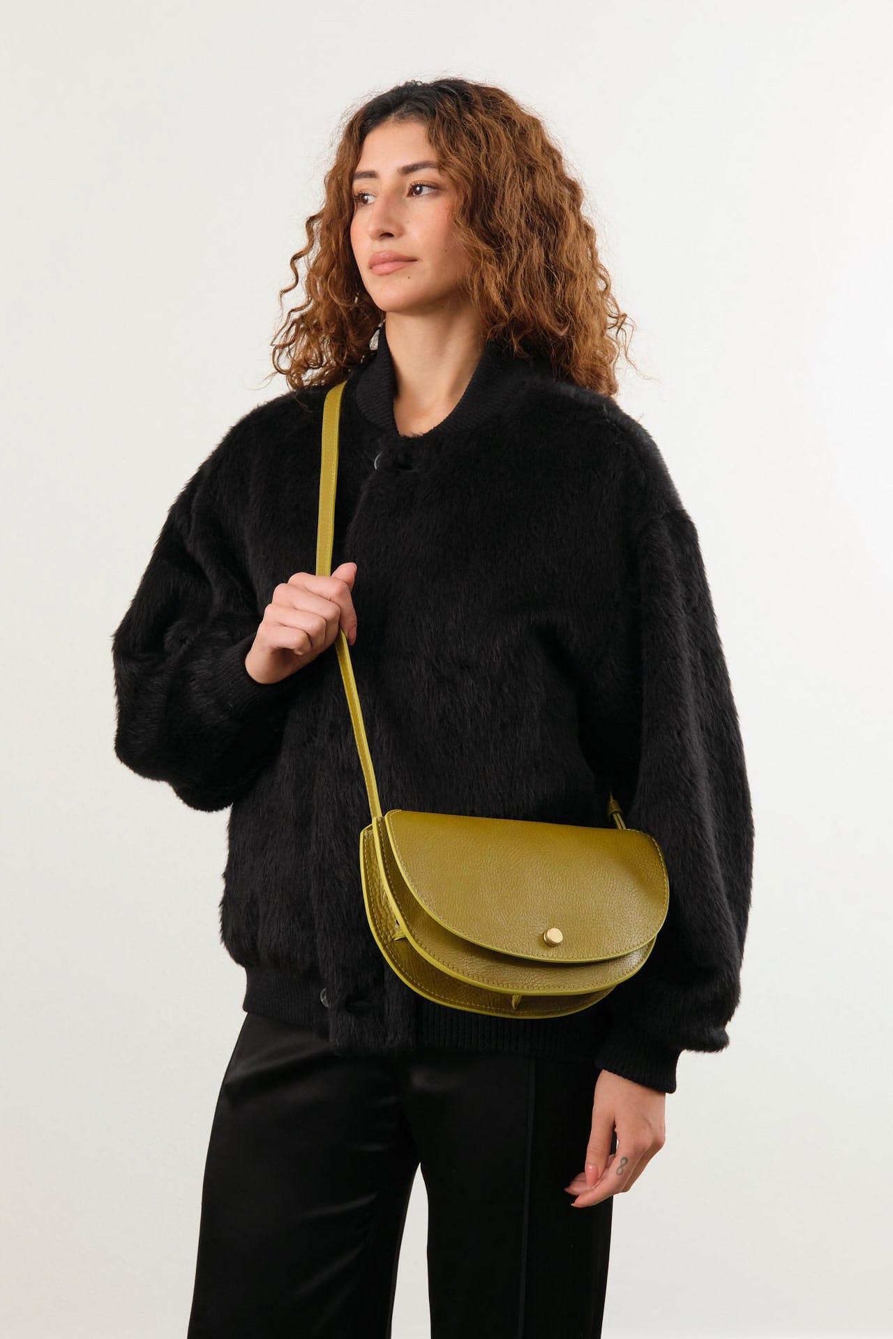 Lindquist Accessories Bags Mezzo Bag in Green Ochre Green Ochre / 10.75" W  X 7" H X 2.5" D