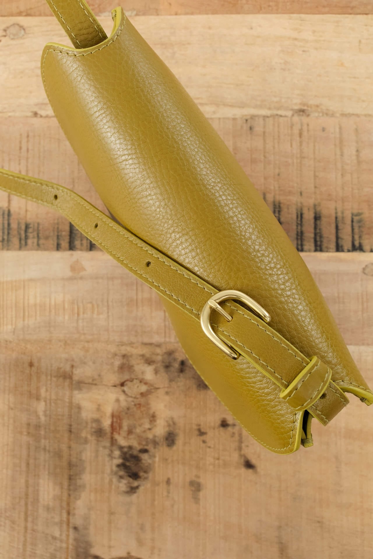 Lindquist Accessories Bags Mezzo Bag in Green Ochre Green Ochre / 10.75" W  X 7" H X 2.5" D