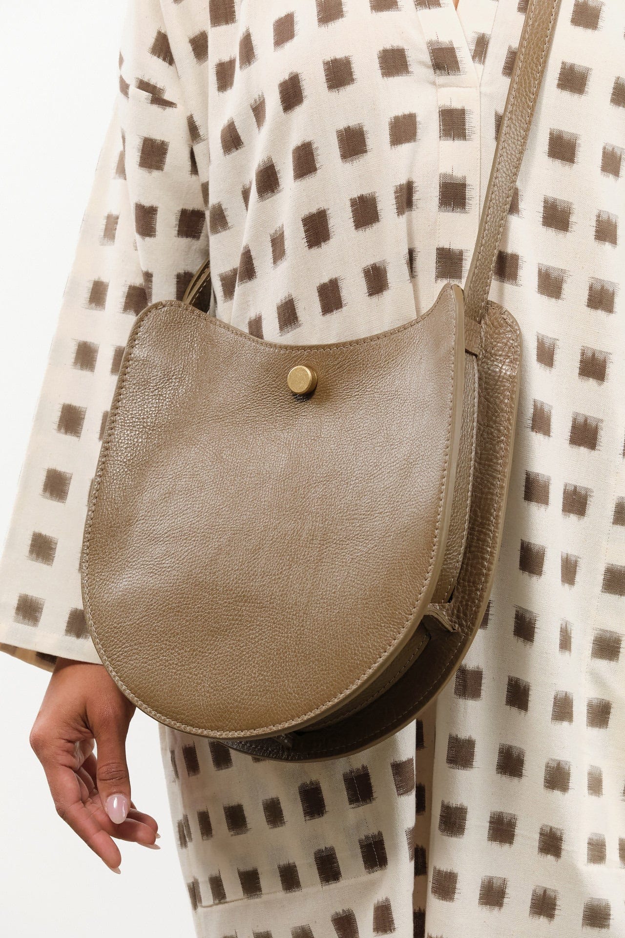 Lindquist Accessories Bags Savoie Bag in Otter Otter / 11.5" H x 11" W x 4" D