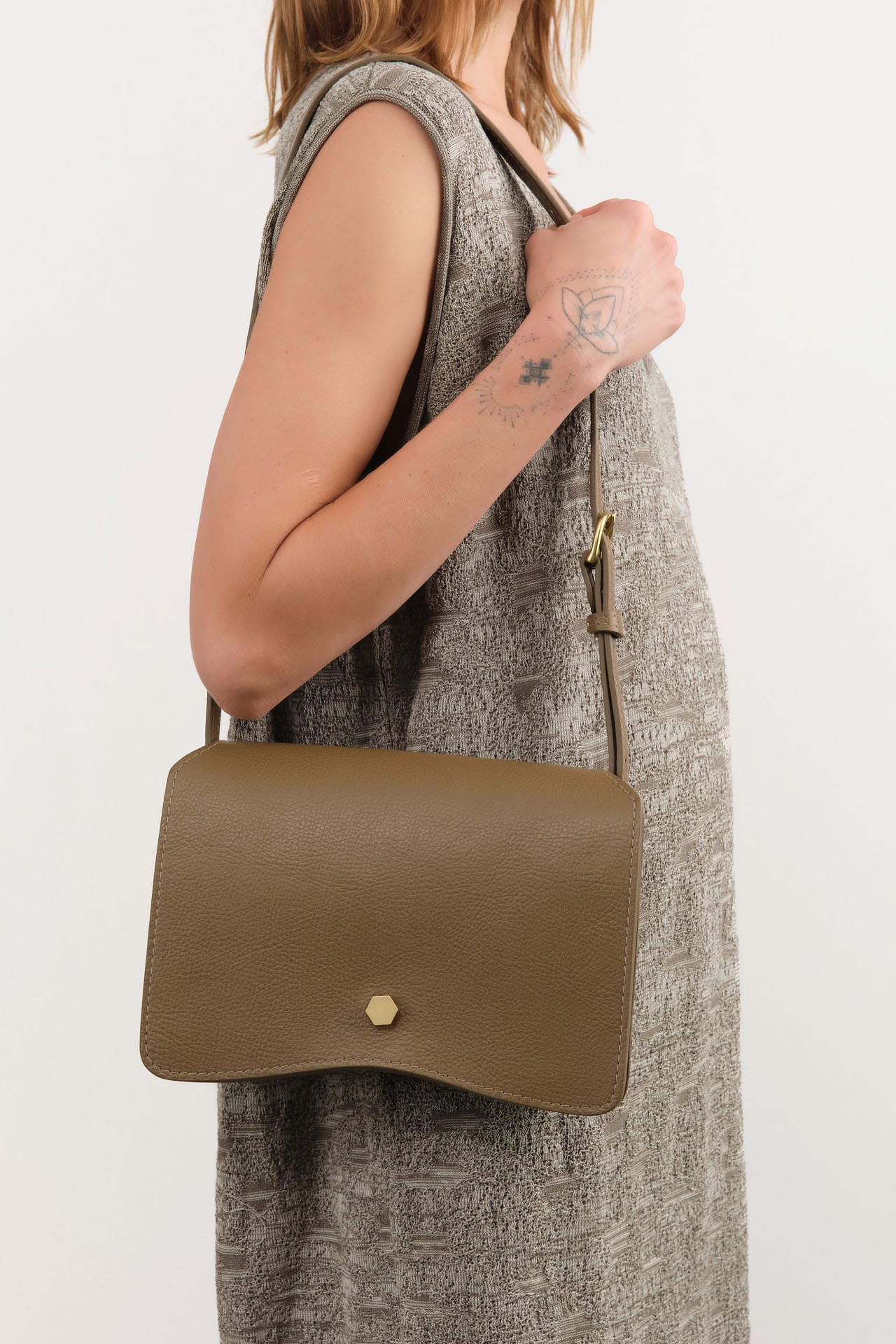 Lindquist Accessories Bags Val Bag in Otter Otter / 7.5" H X 10.25" W X 2" D