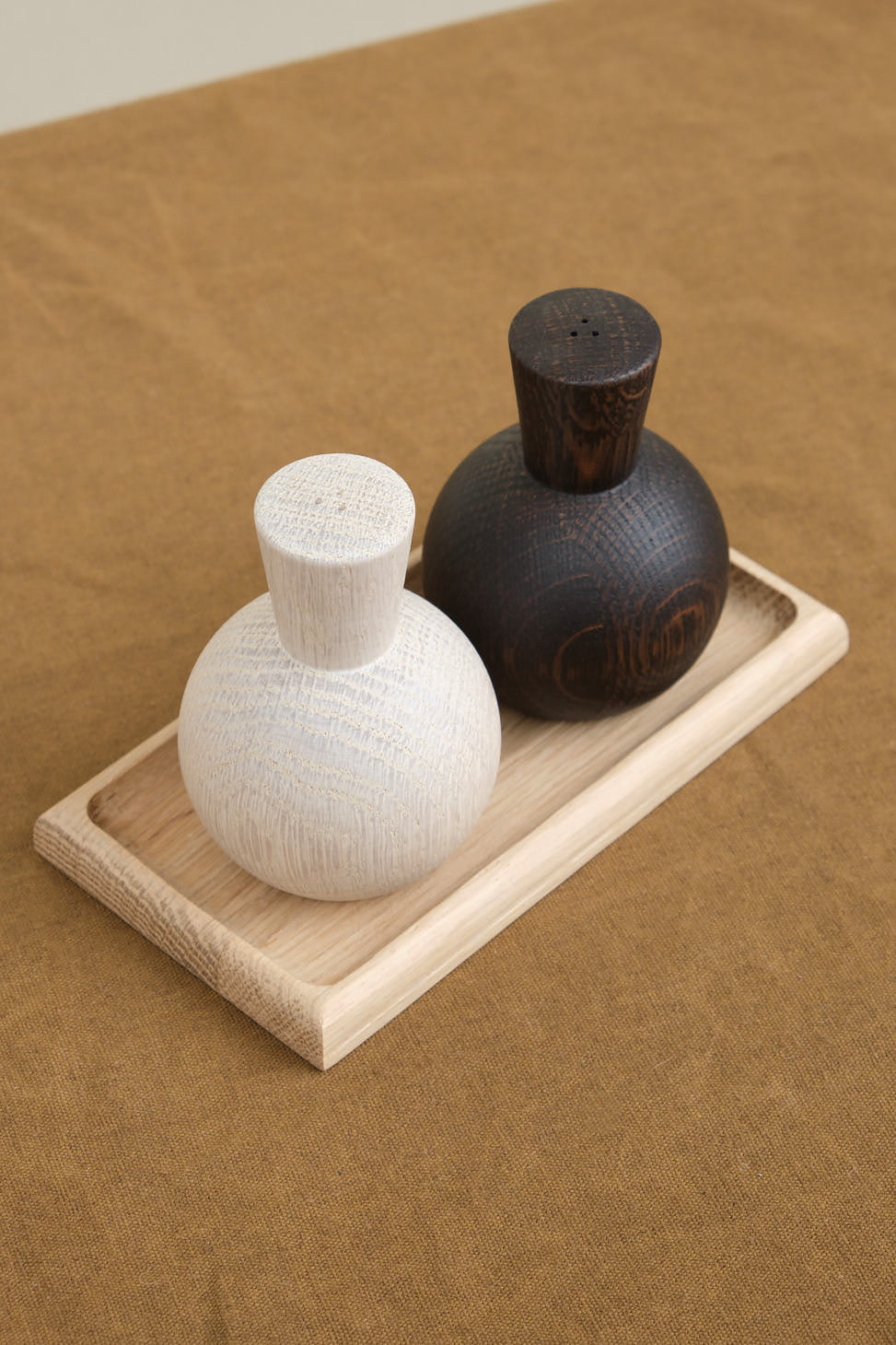 Stoneware Salt & Pepper Shaker Set
