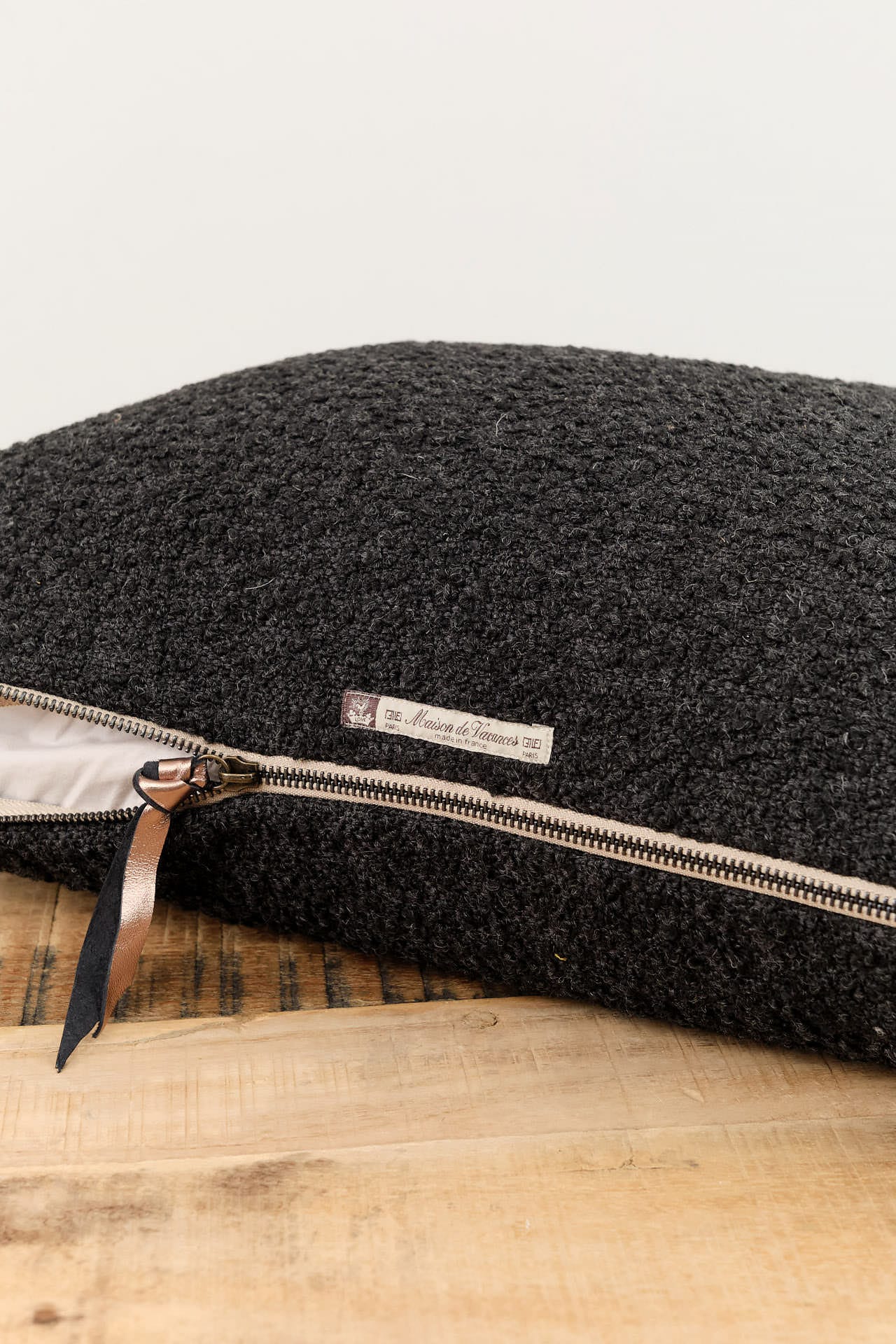 Maison De Vacances Home Pillows 16" X 24" Canvas Wooly Cushion in Charbon Charbon / 16" X 24"