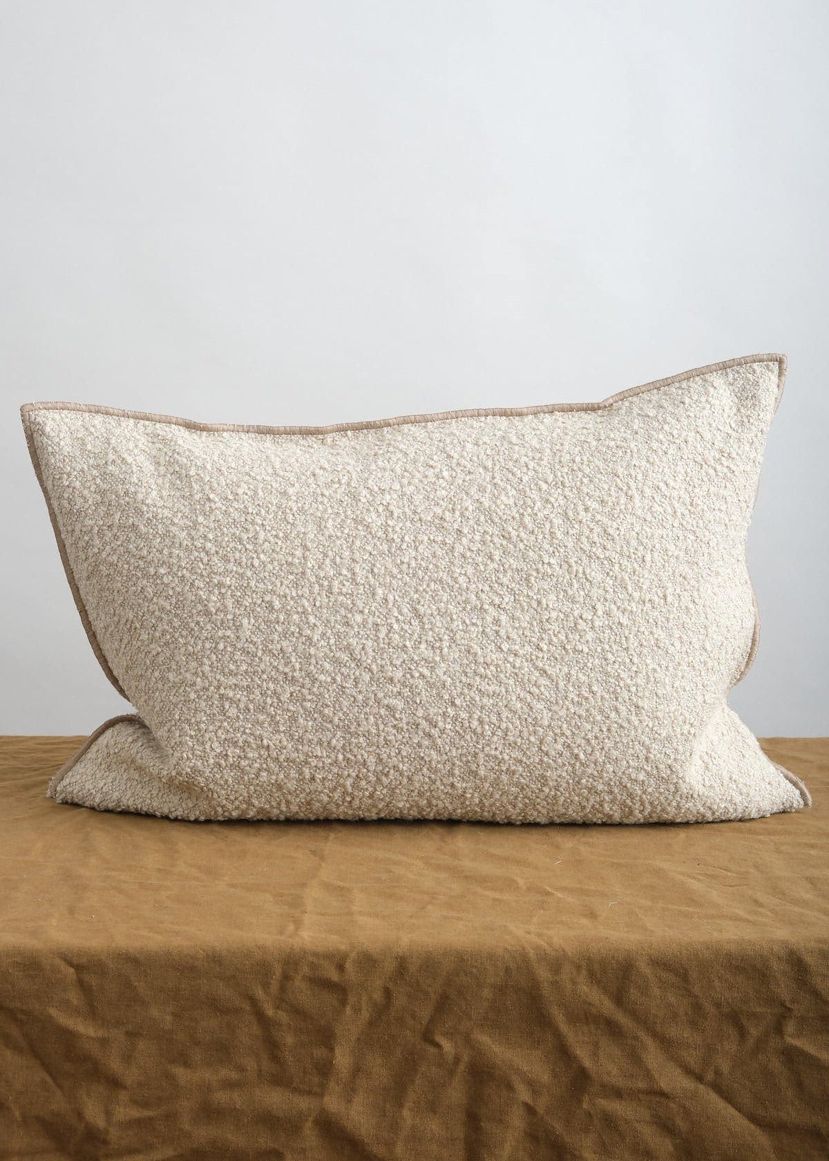 Maison De Vacances Home Pillows 16" x 24" Canvas Wooly in Naturel Naturel / 16" X 24"