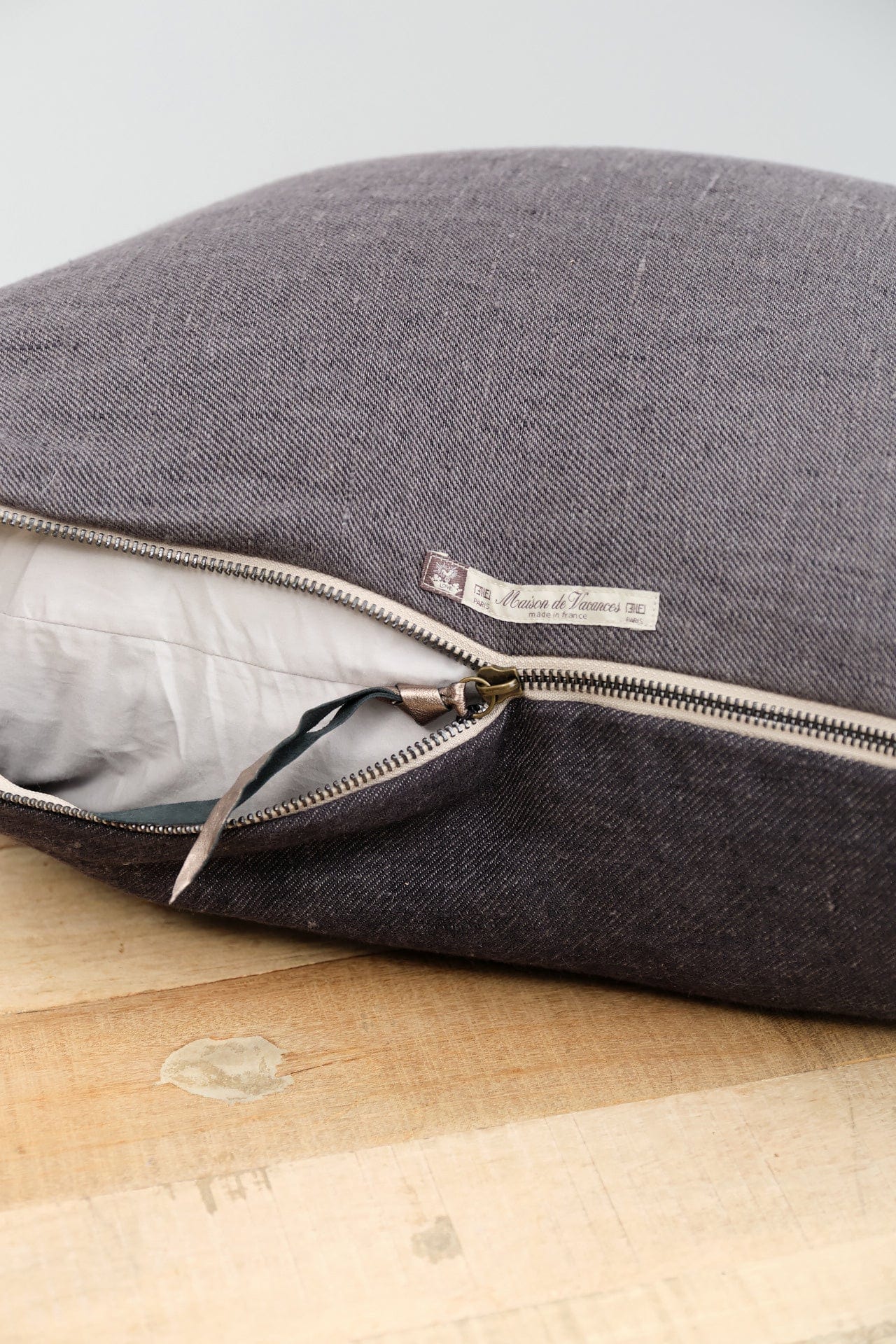 Maison De Vacances Home Pillows 16" X 24" Crumpled Washed Linen Vice Versa Cushion in Charbon Charbon/Anthracite / 16" X 24"