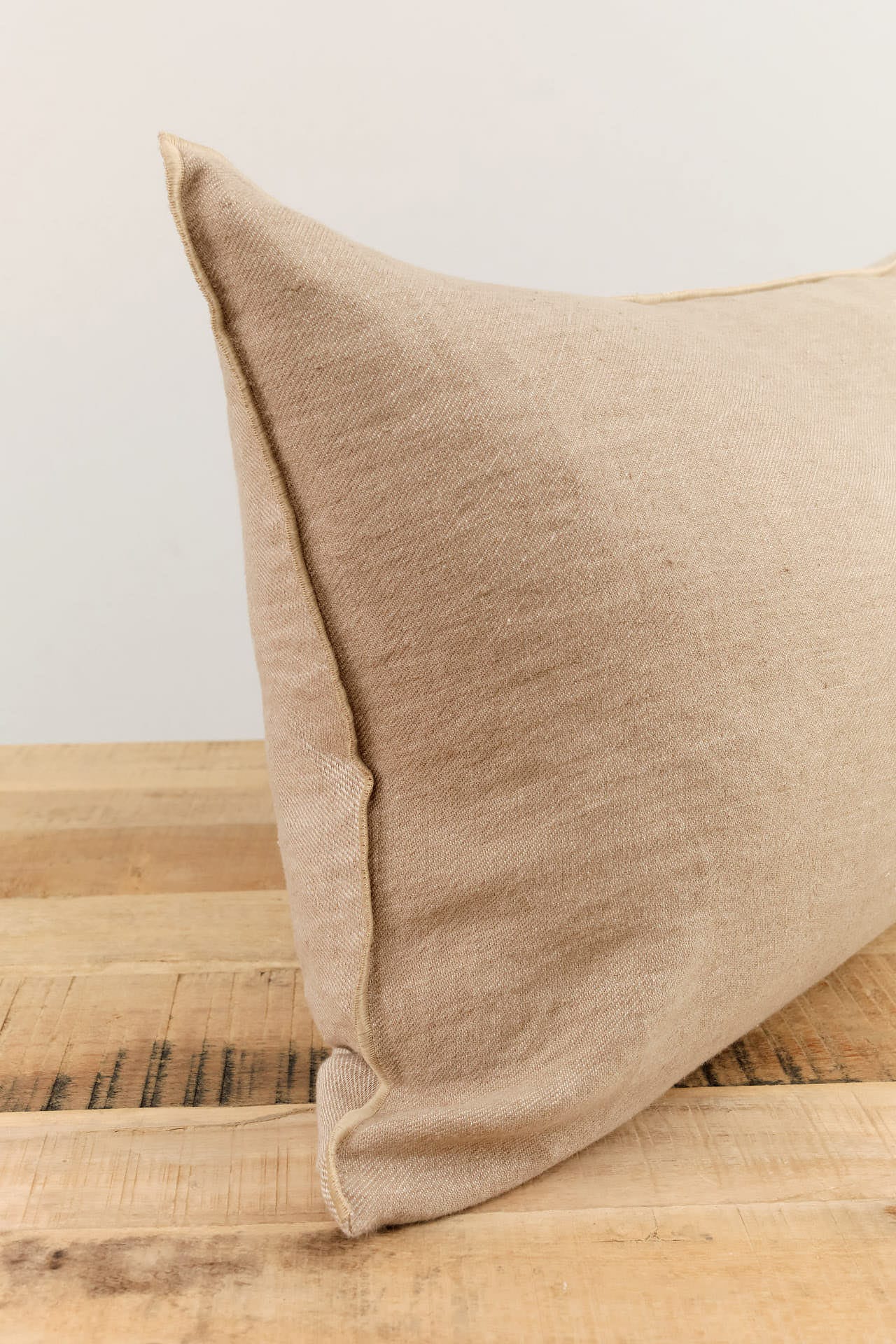Maison De Vacances Home Pillows 16" X 24" Crumpled Washed Linen Vice Versa Cushion in Taupe Taupe/Ciment / 16" X 24"