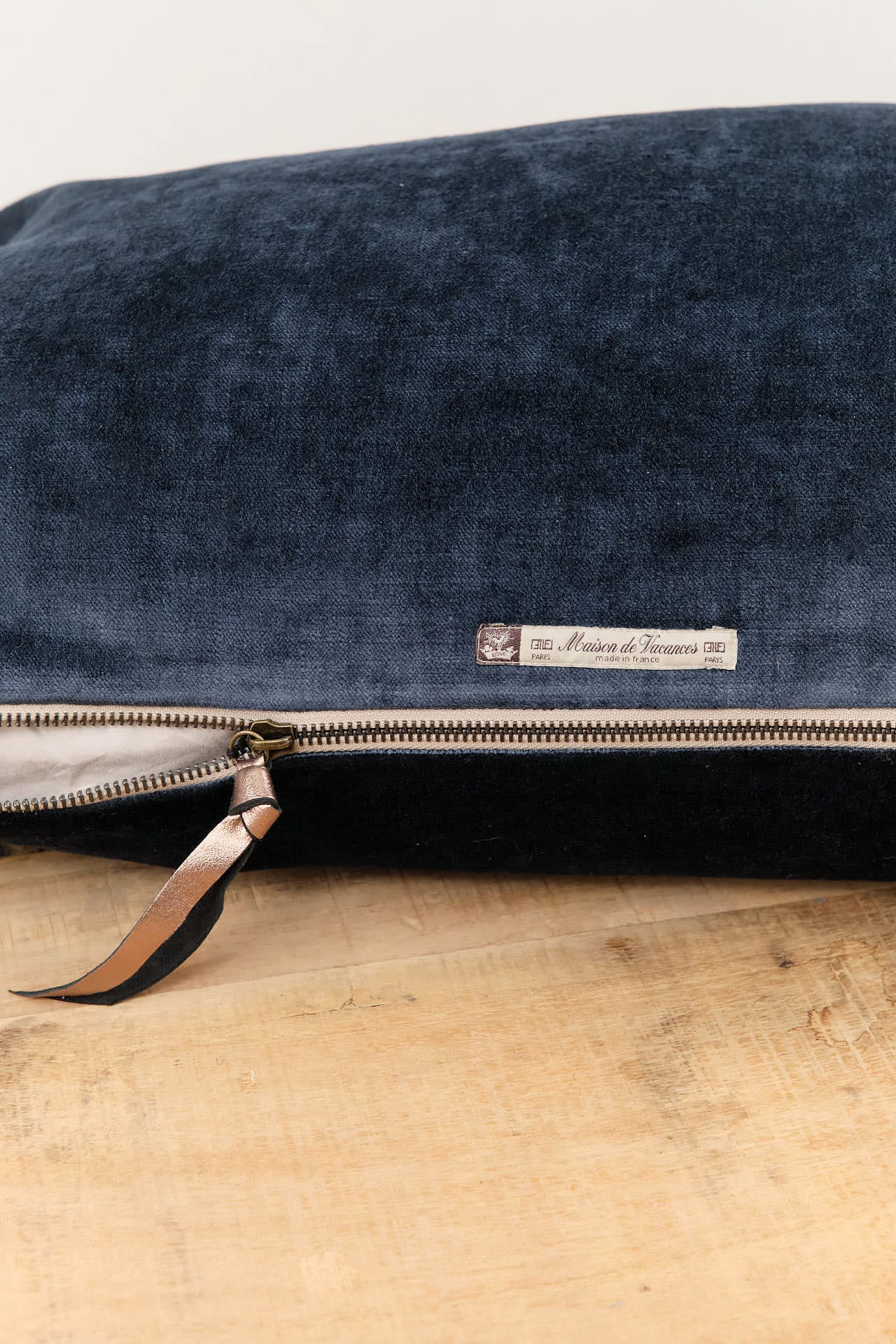 Maison De Vacances Home Pillows 16" X 24" Royal Velvet Vice Versa Cushion in Bleu Nuit Bleu Nuit / 16" X 24"