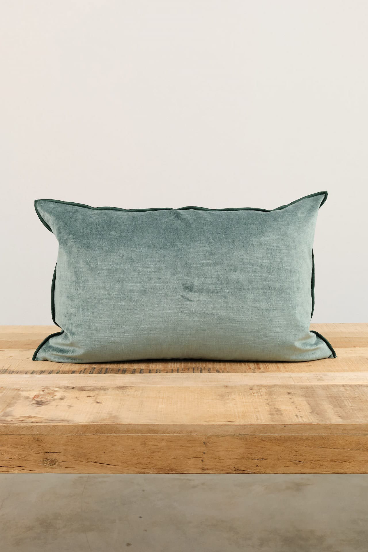 Maison De Vacances Home Pillows 16" X 24" Royal Velvet Vice Versa Cushion in Canard Canard / 16" X 24"