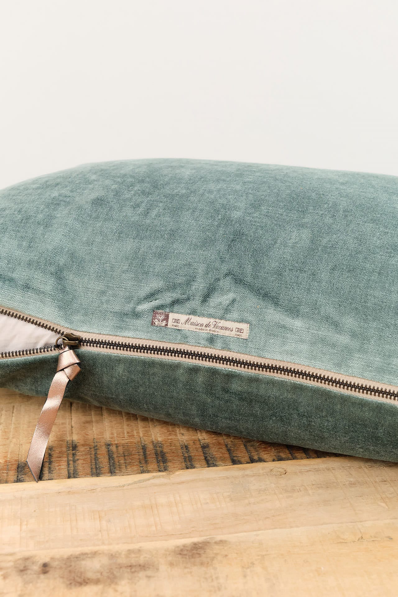 Maison De Vacances Home Pillows 16" X 24" Royal Velvet Vice Versa Cushion in Canard Canard / 16" X 24"