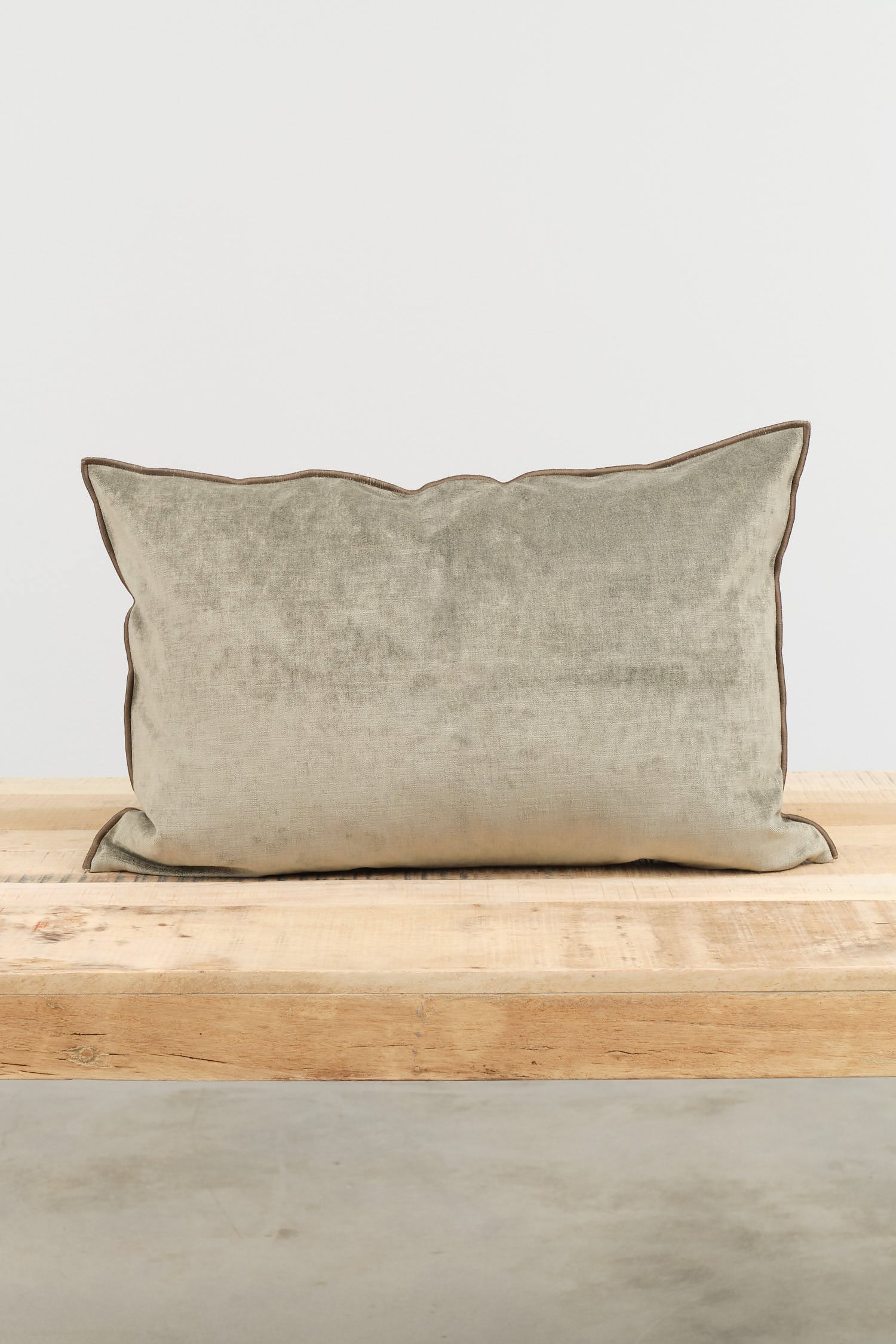 Maison De Vacances Home Pillows 16" X 24" Royal Velvet Vice Versa Cushion in Kaki Kaki / 16" X 24"