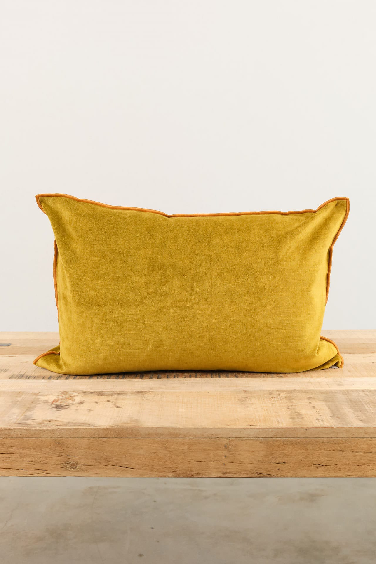 Maison De Vacances Home Pillows 16" X 24" Royal Velvet Vice Versa Cushion in Ocre Ocre / 16" X 24"