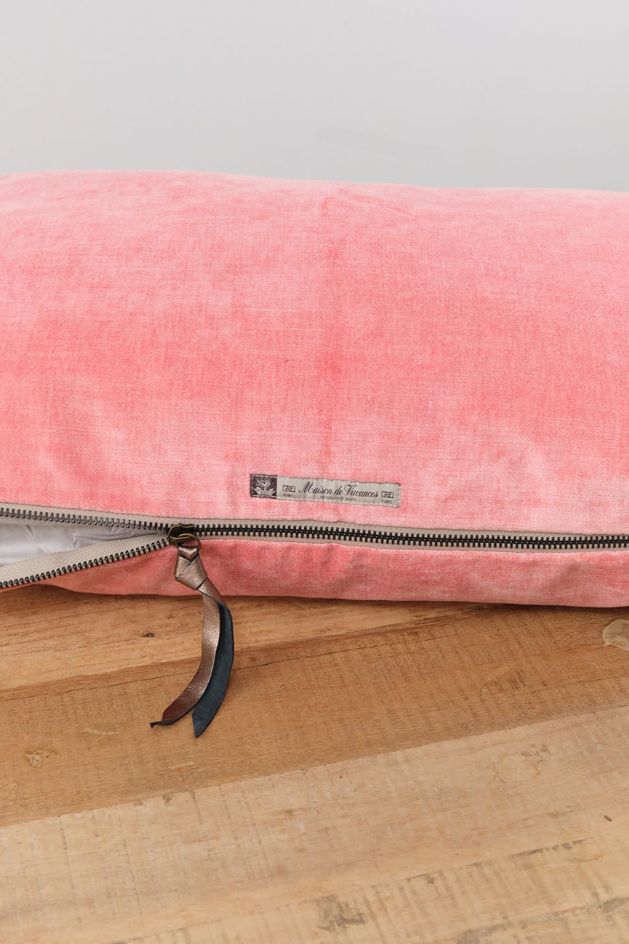 Maison De Vacances Home Pillows 16" X 24" Royal Velvet Vice Versa Cushion in Pasteque Pasteque / 16" X 24"