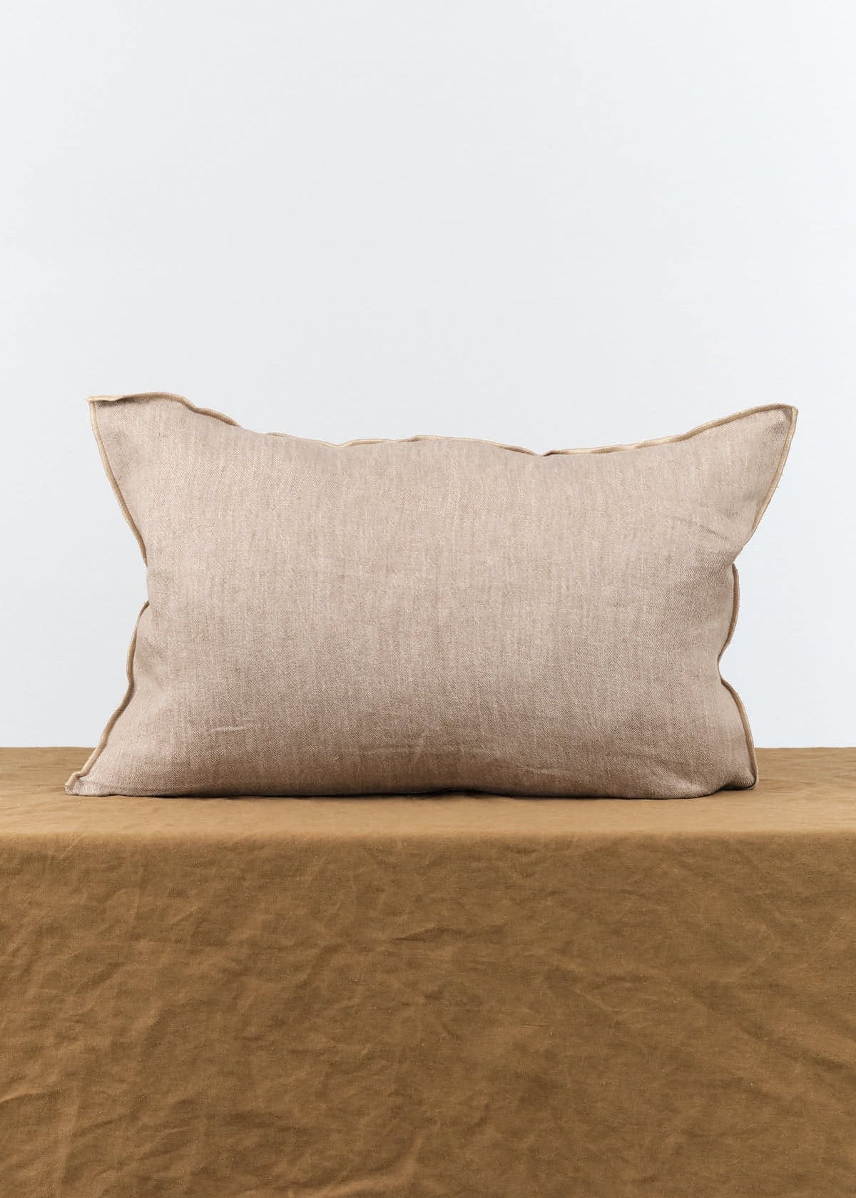 Maison De Vacances Home Pillows 16" X 24" Washed Linen Vice Versa Cushion in Taupe Taupe/Ciment / 16" x 24"