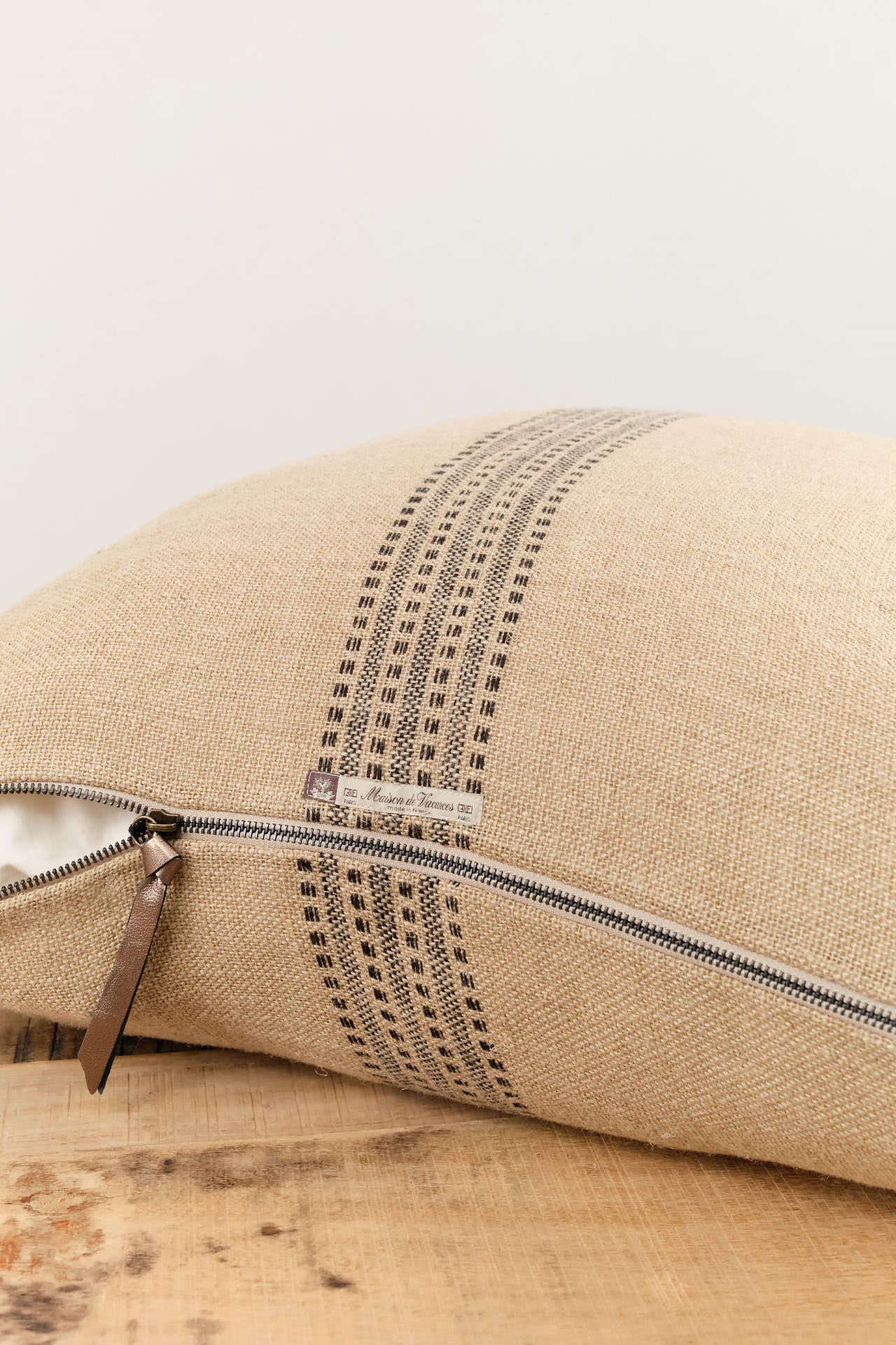 Maison De Vacances Home Pillows 26" X 26" Berbere Canvas Rustique Cushion Naturel/Noir / 26" X 26"