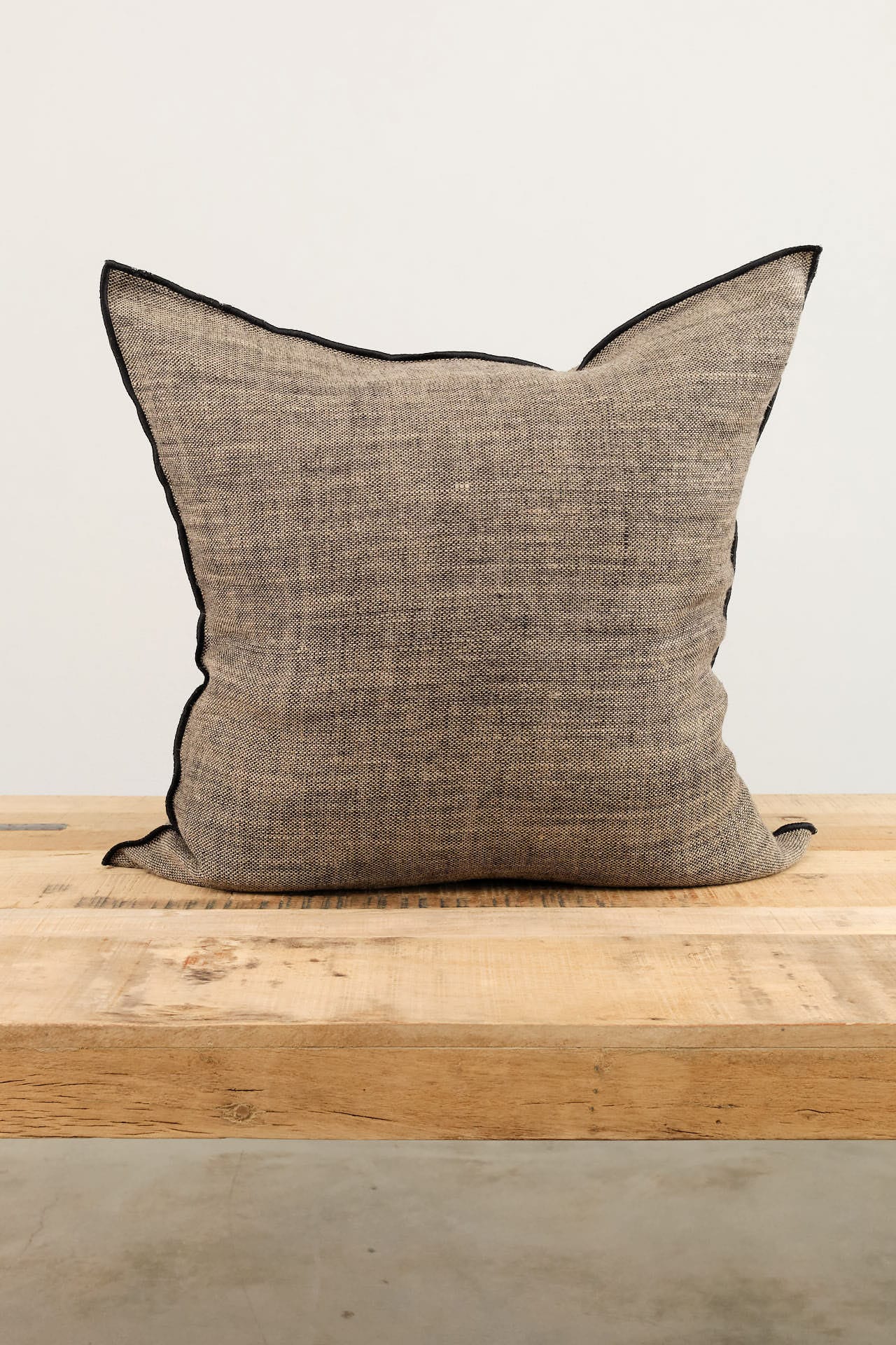 Maison De Vacances Home Pillows 26" X 26" Chinee Canvas Rustique Cushion Naturel/Noir / 26" X 26"