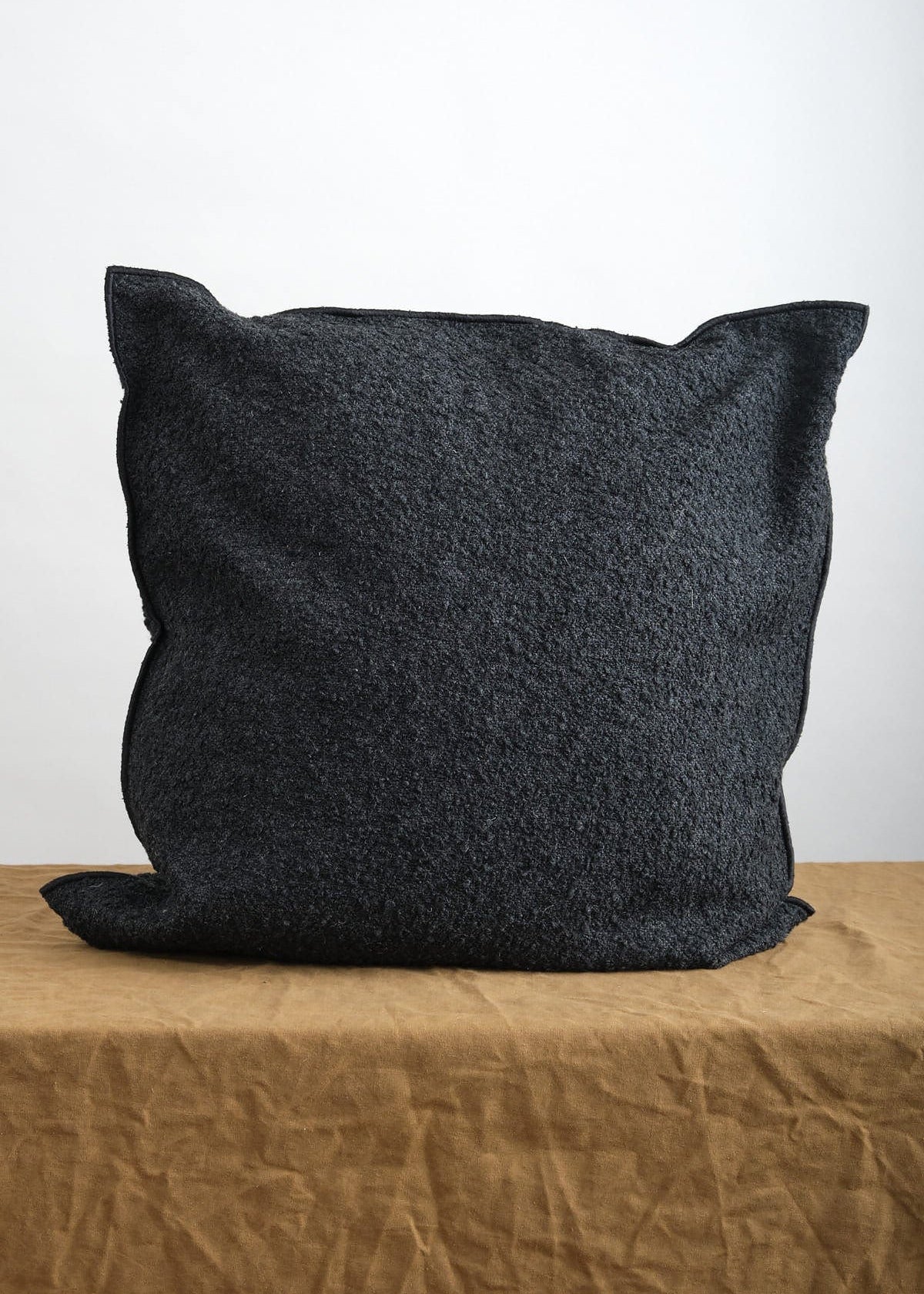 Maison De Vacances Home Pillows 26" x 26" Canvas Wooly in Charbon Charbon / 26" X 26"