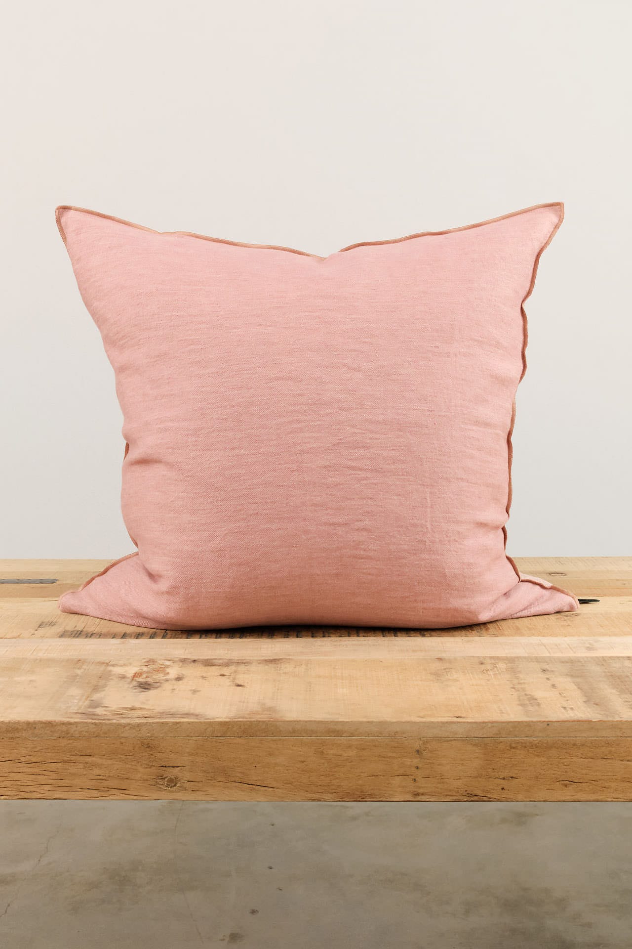 Maison De Vacances Home Pillows 26" X 26" Crumpled Washed Linen Vice Versa Cushion in Bois de Rose Bois de Rose/Givre / 26" X 26"