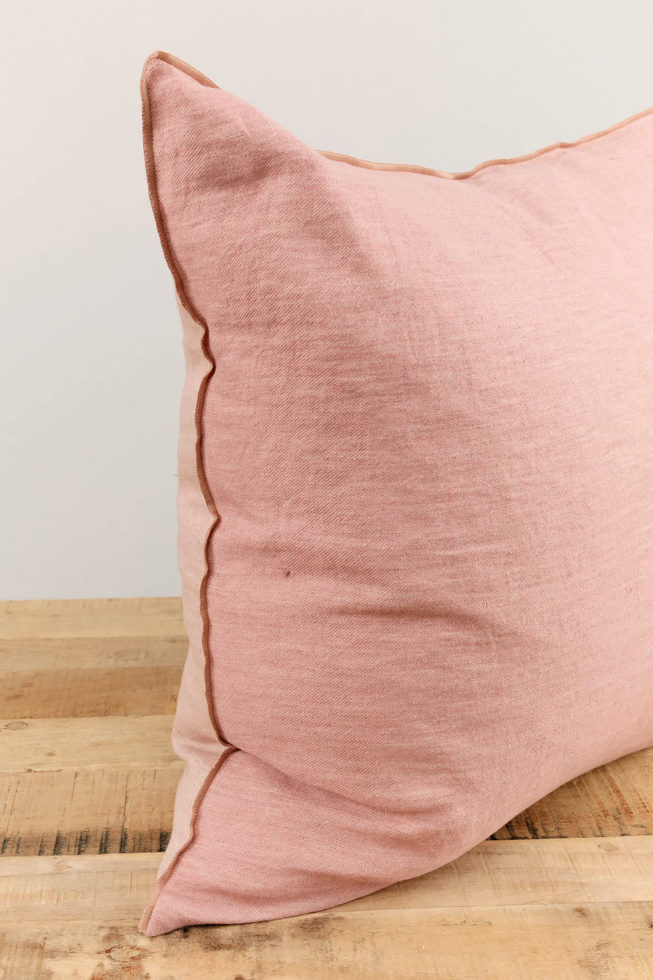 Maison De Vacances Home Pillows 26" X 26" Crumpled Washed Linen Vice Versa Cushion in Bois de Rose Bois de Rose/Givre / 26" X 26"